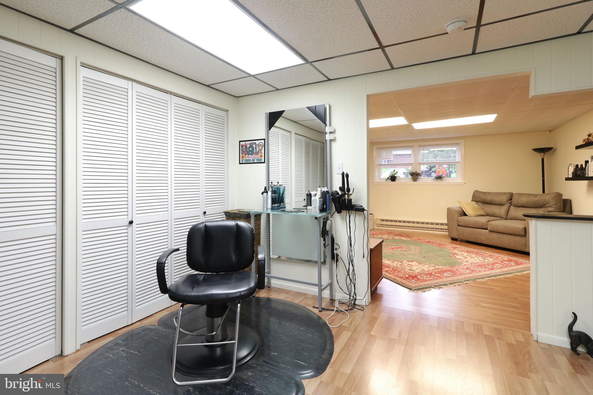 HOUSERVILLE - Residential