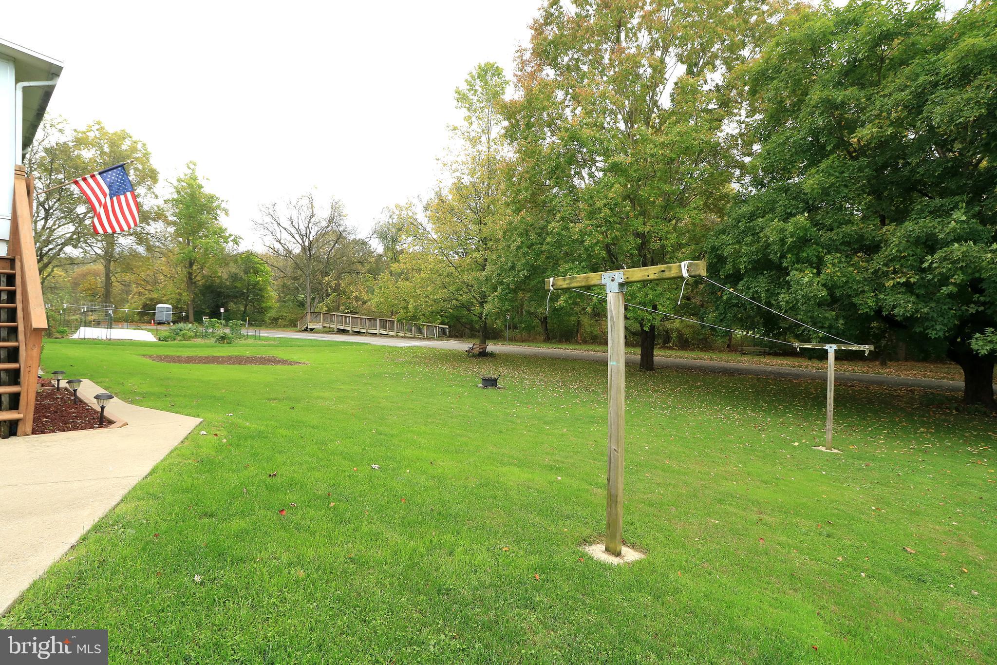 HOUSERVILLE - Residential