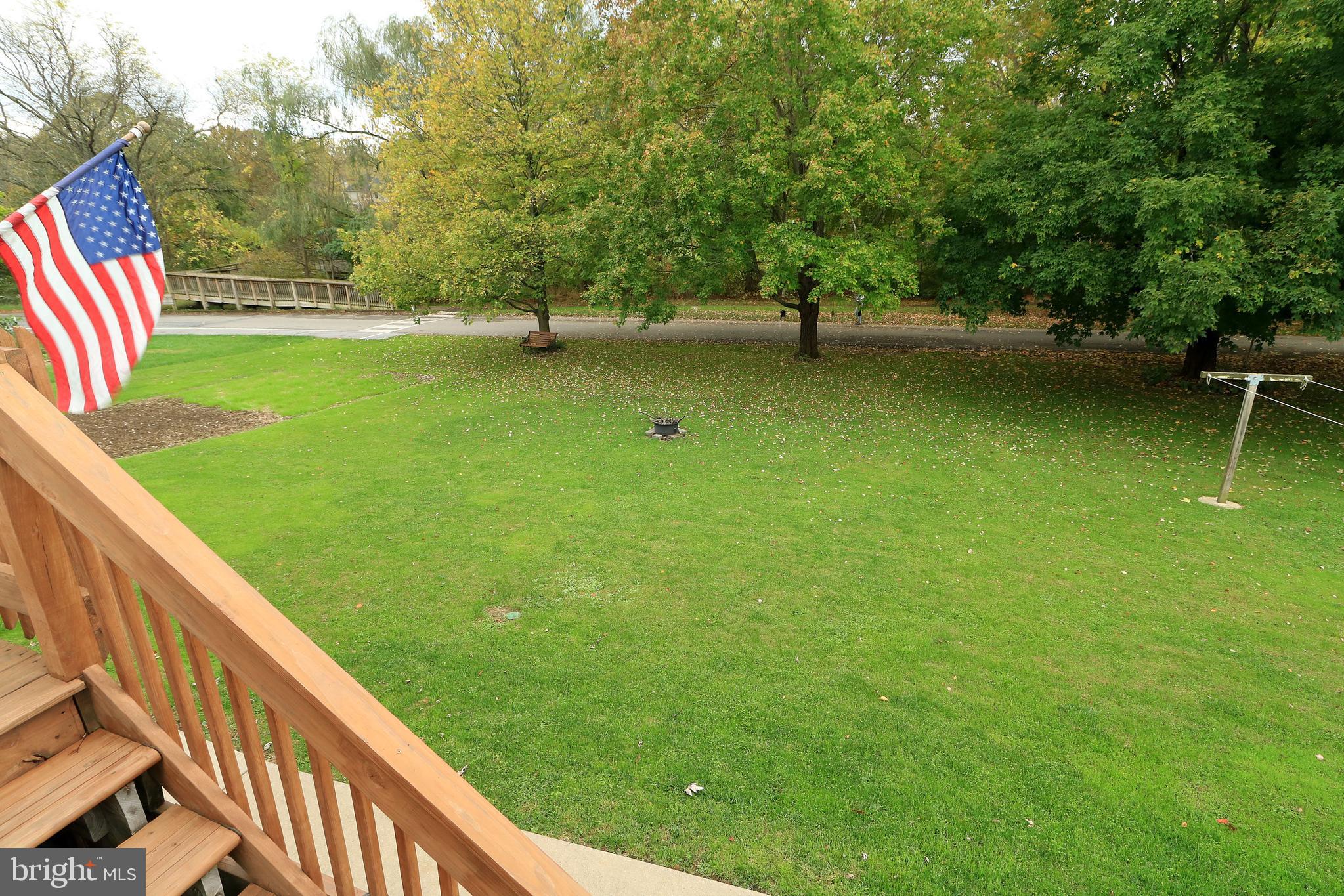 HOUSERVILLE - Residential