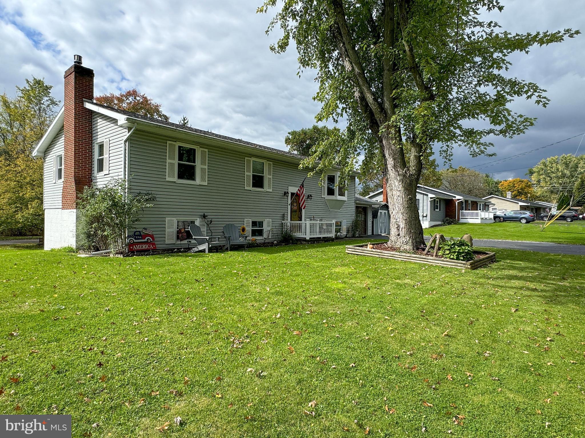 HOUSERVILLE - Residential