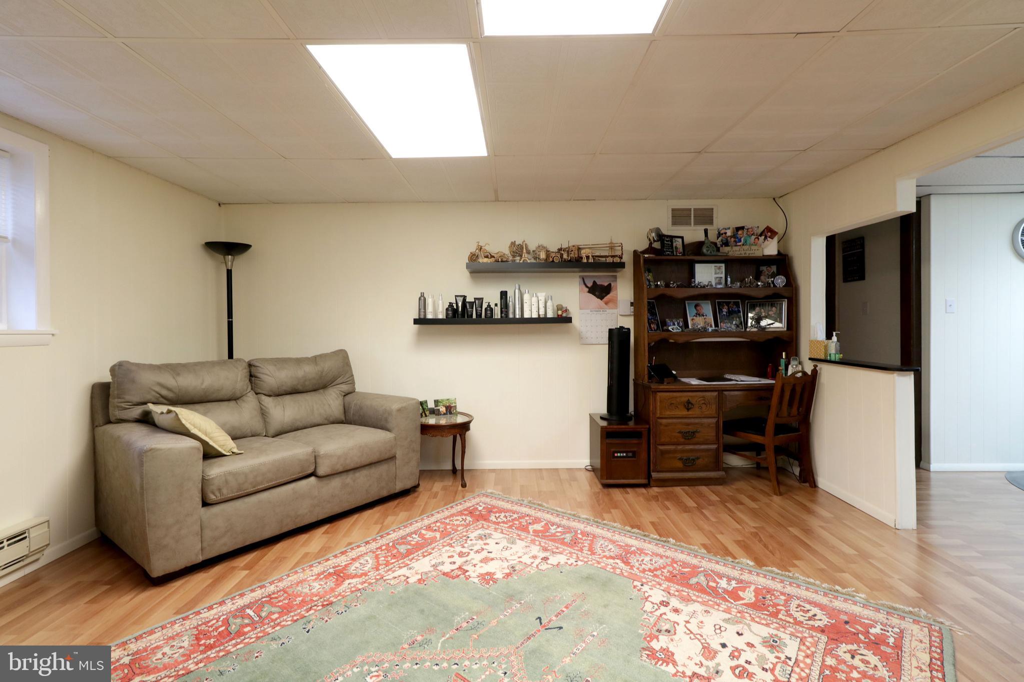 HOUSERVILLE - Residential