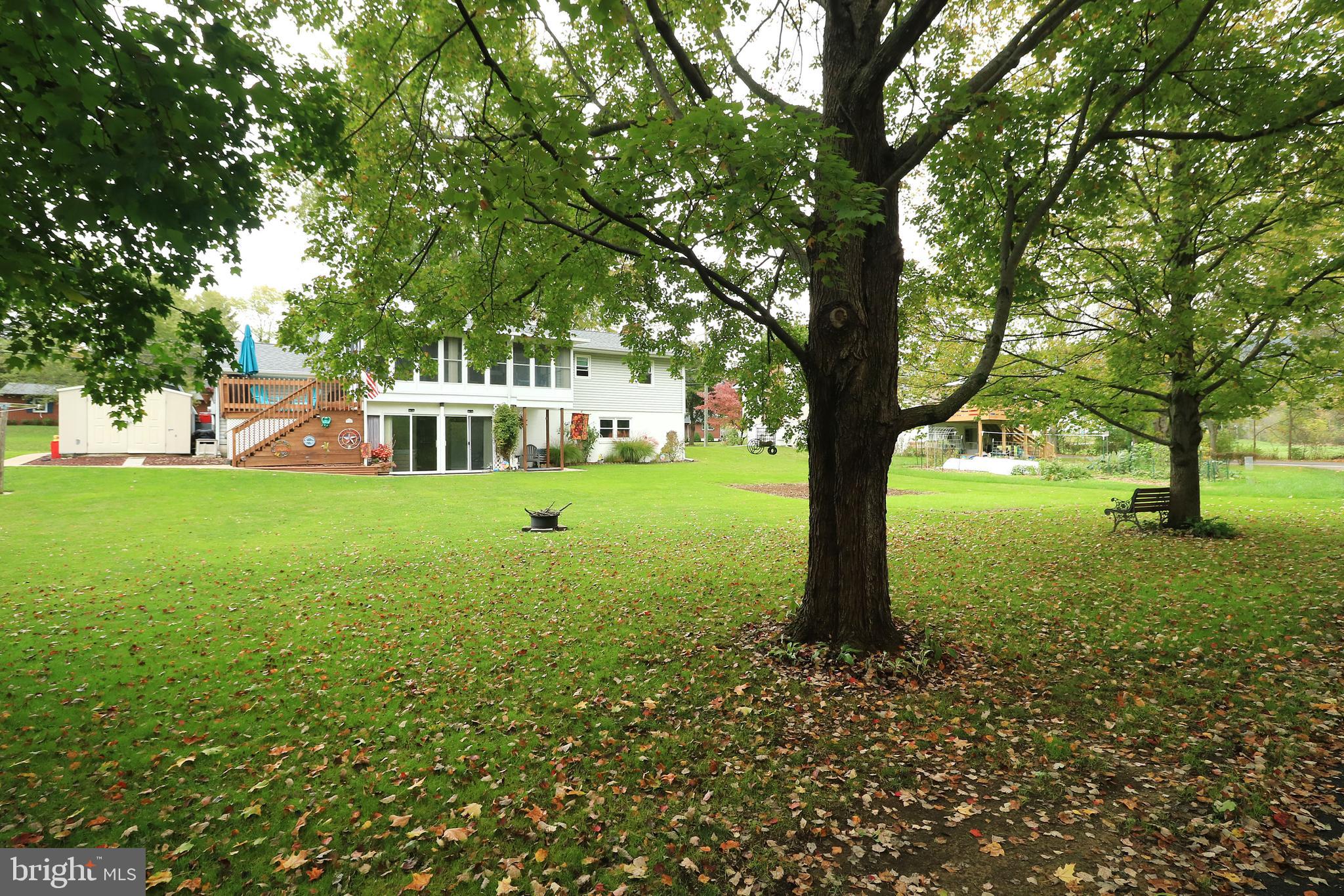 HOUSERVILLE - Residential