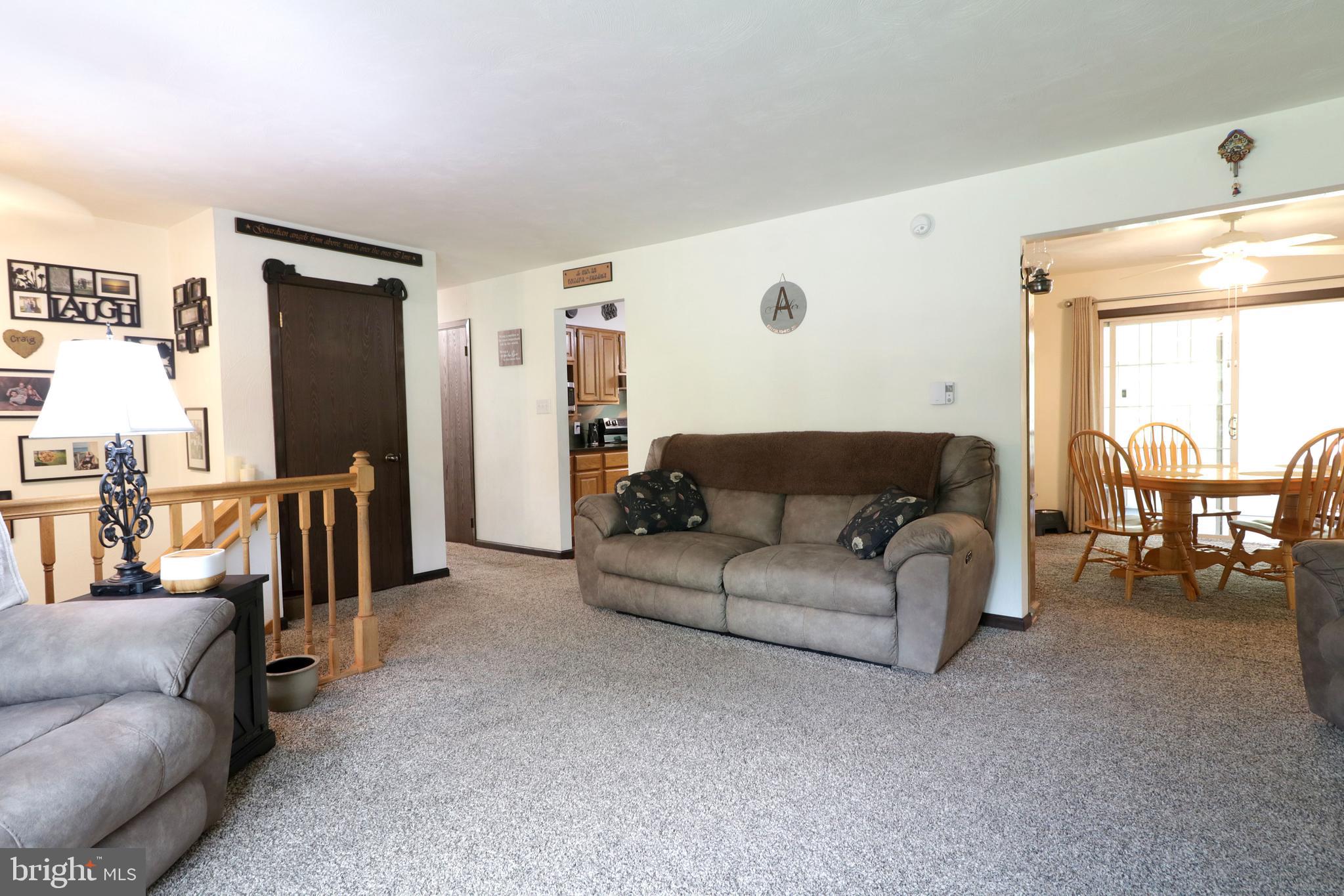 HOUSERVILLE - Residential