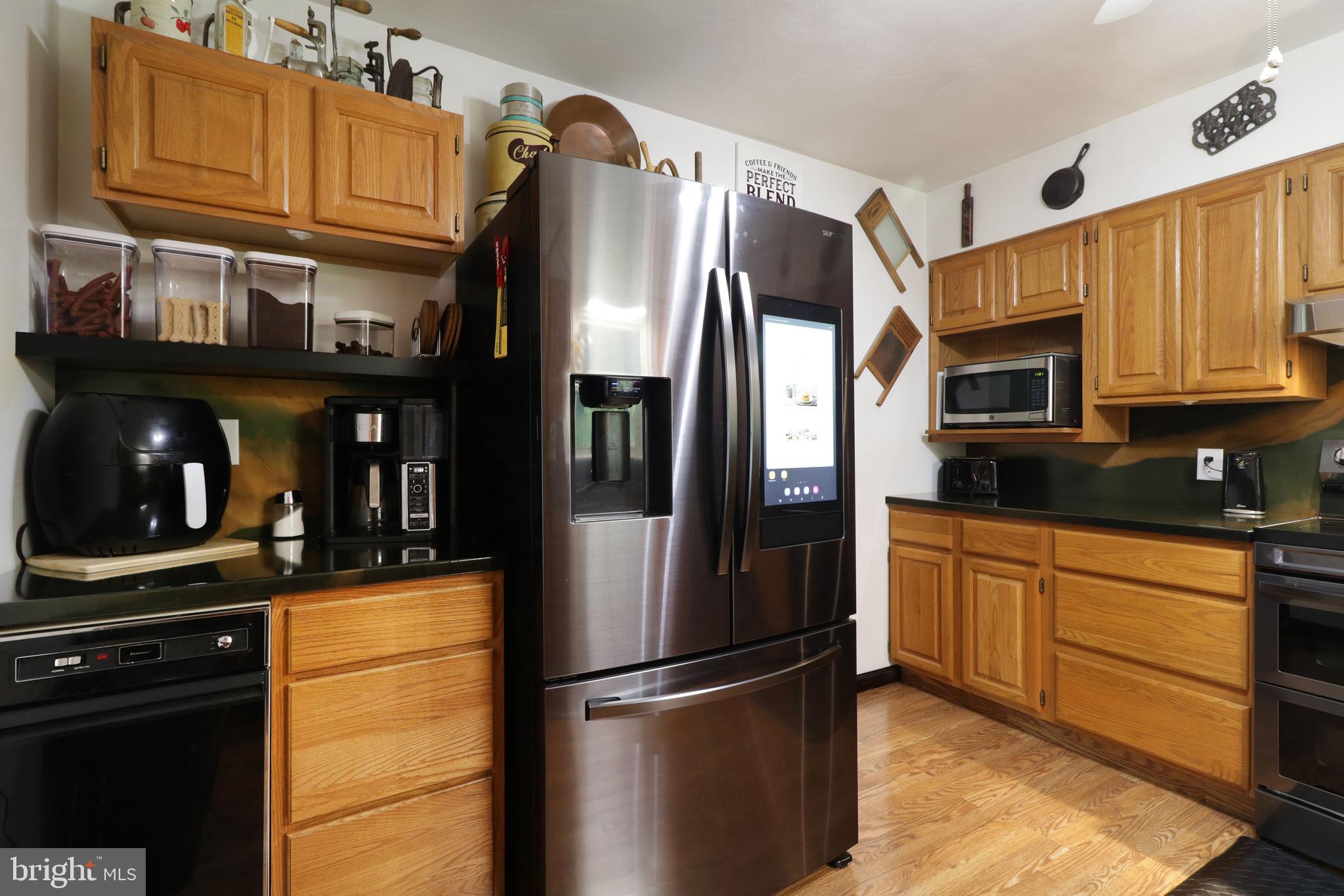 HOUSERVILLE - Residential