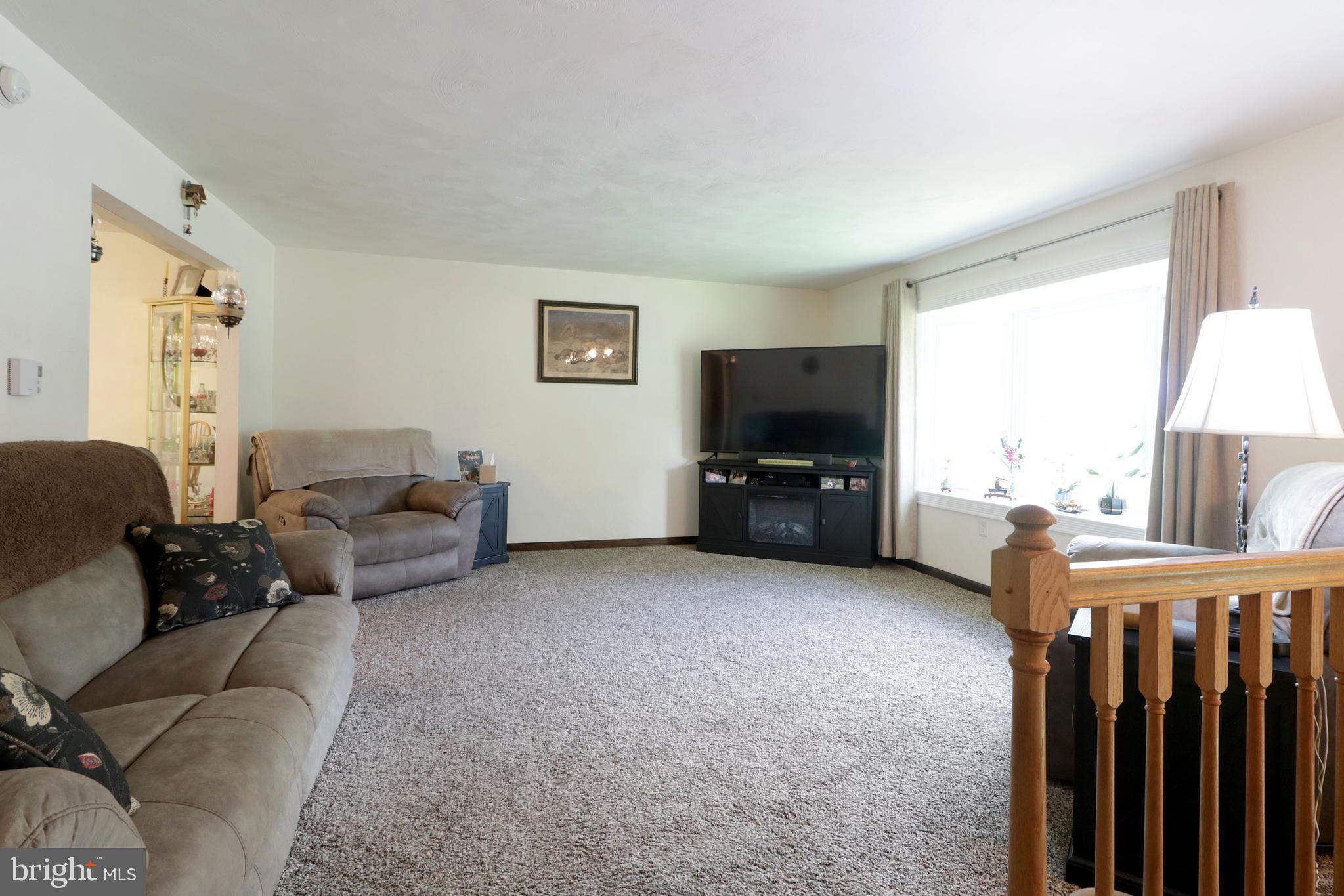 HOUSERVILLE - Residential