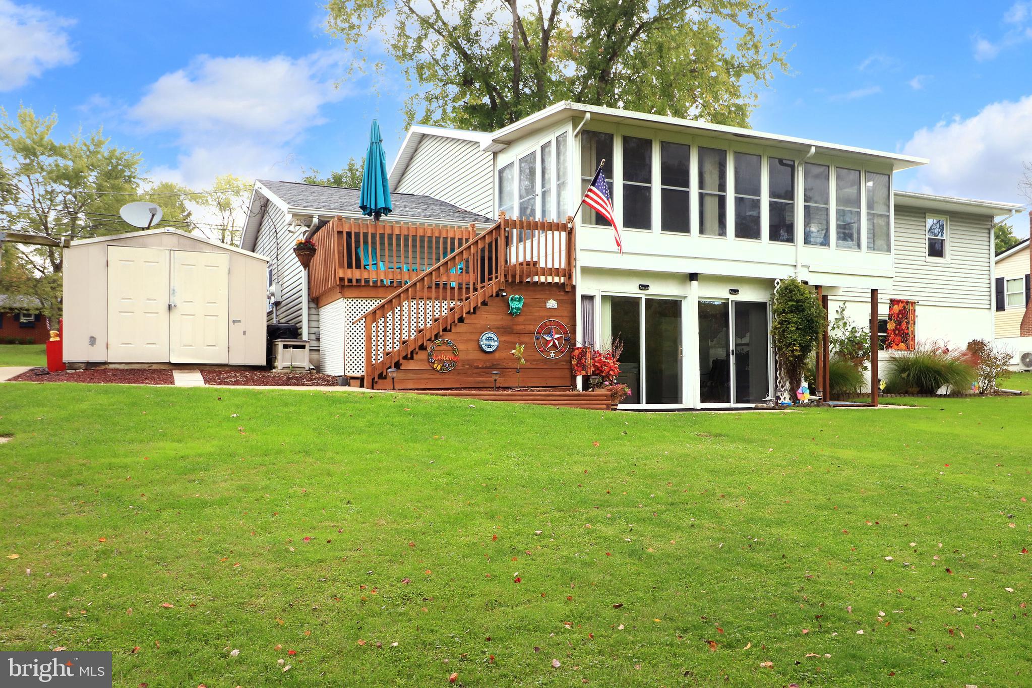 HOUSERVILLE - Residential