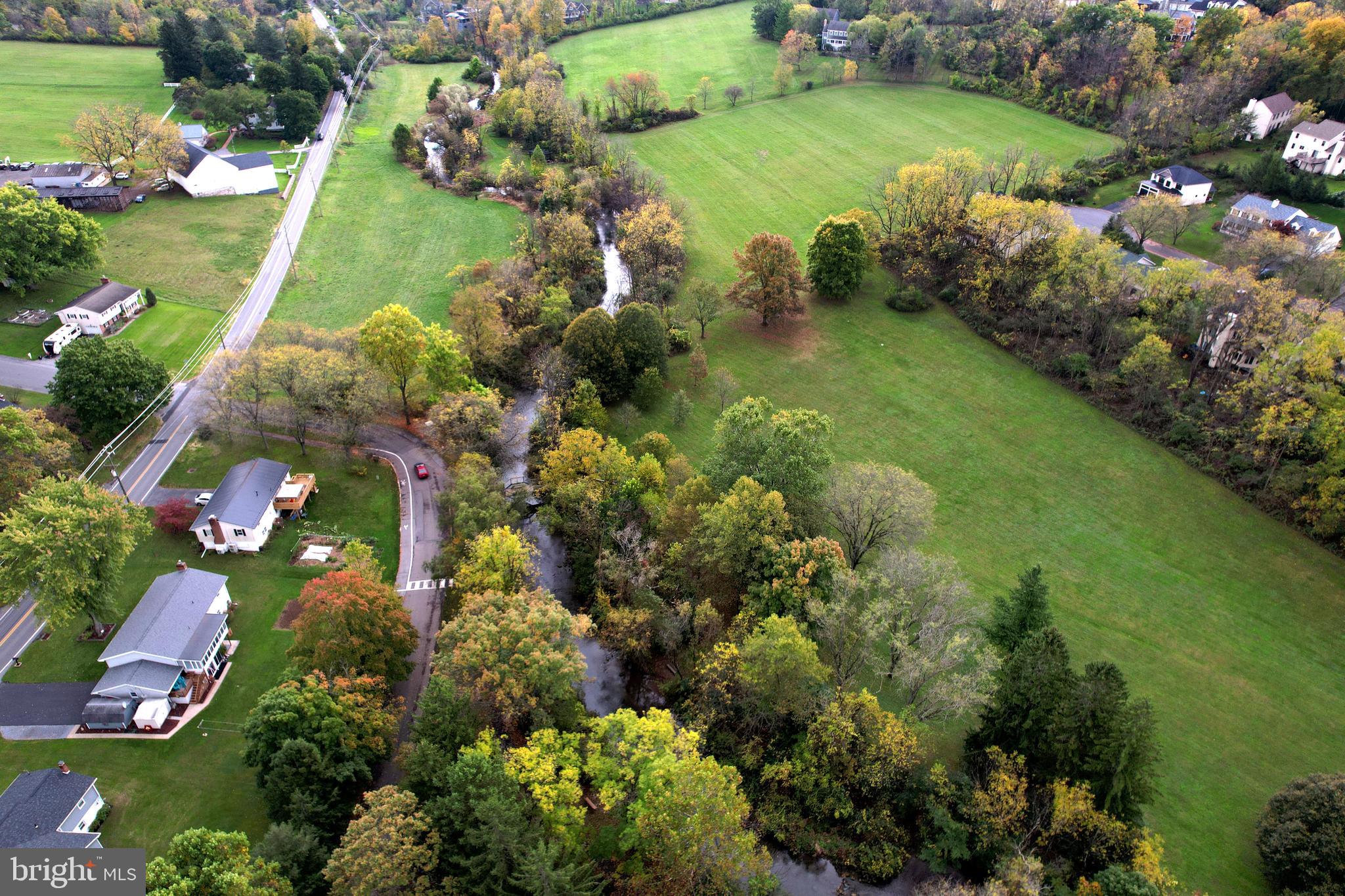 HOUSERVILLE - Residential