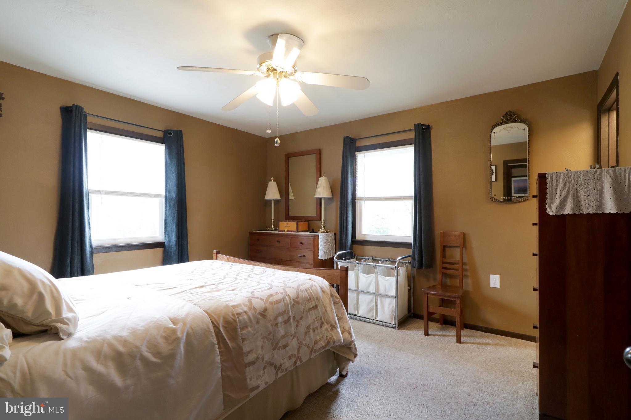 HOUSERVILLE - Residential