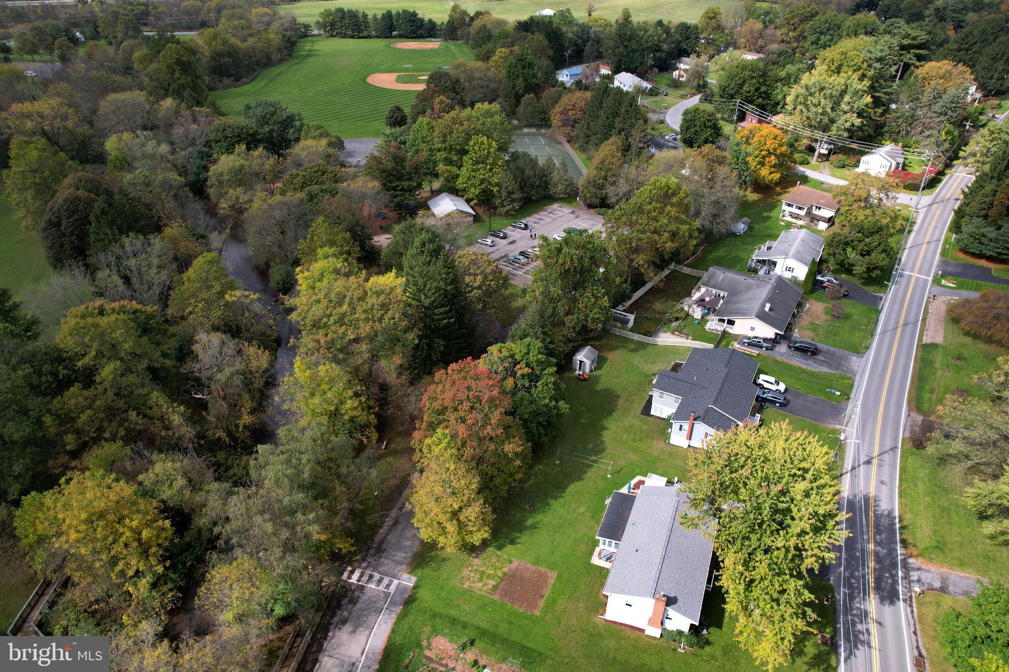 HOUSERVILLE - Residential