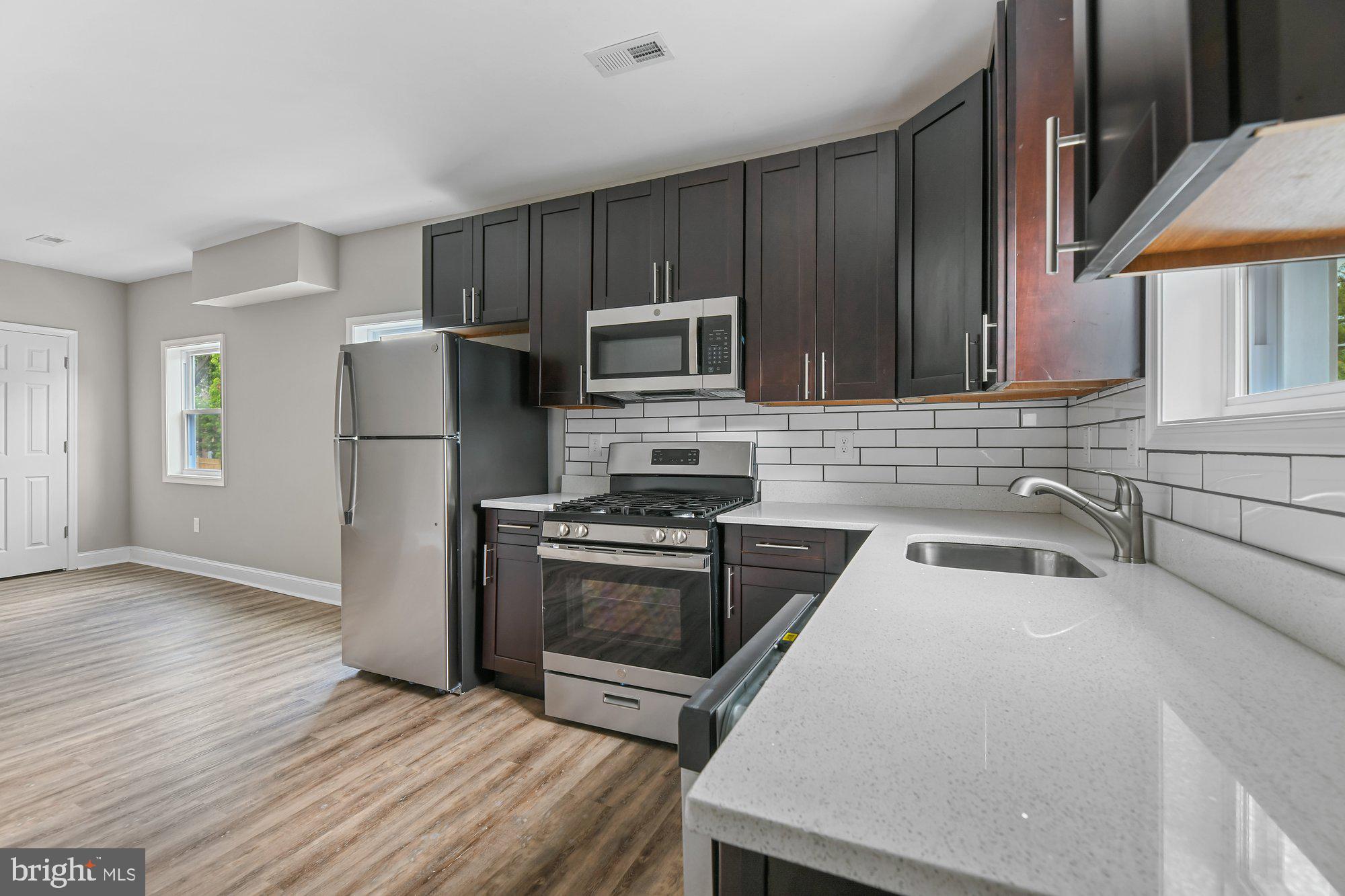 PEN LUCY - Residential Lease