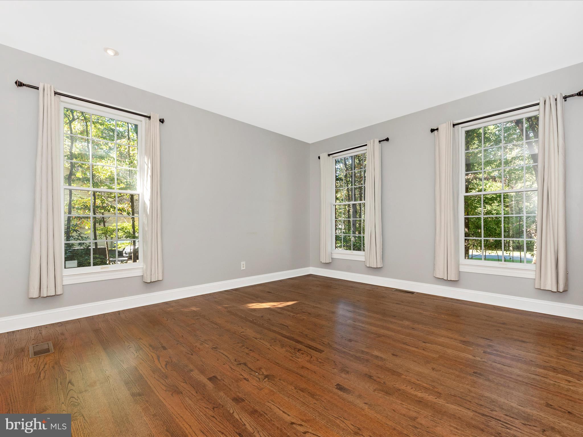 WOODFIELD ESTATES - Residential