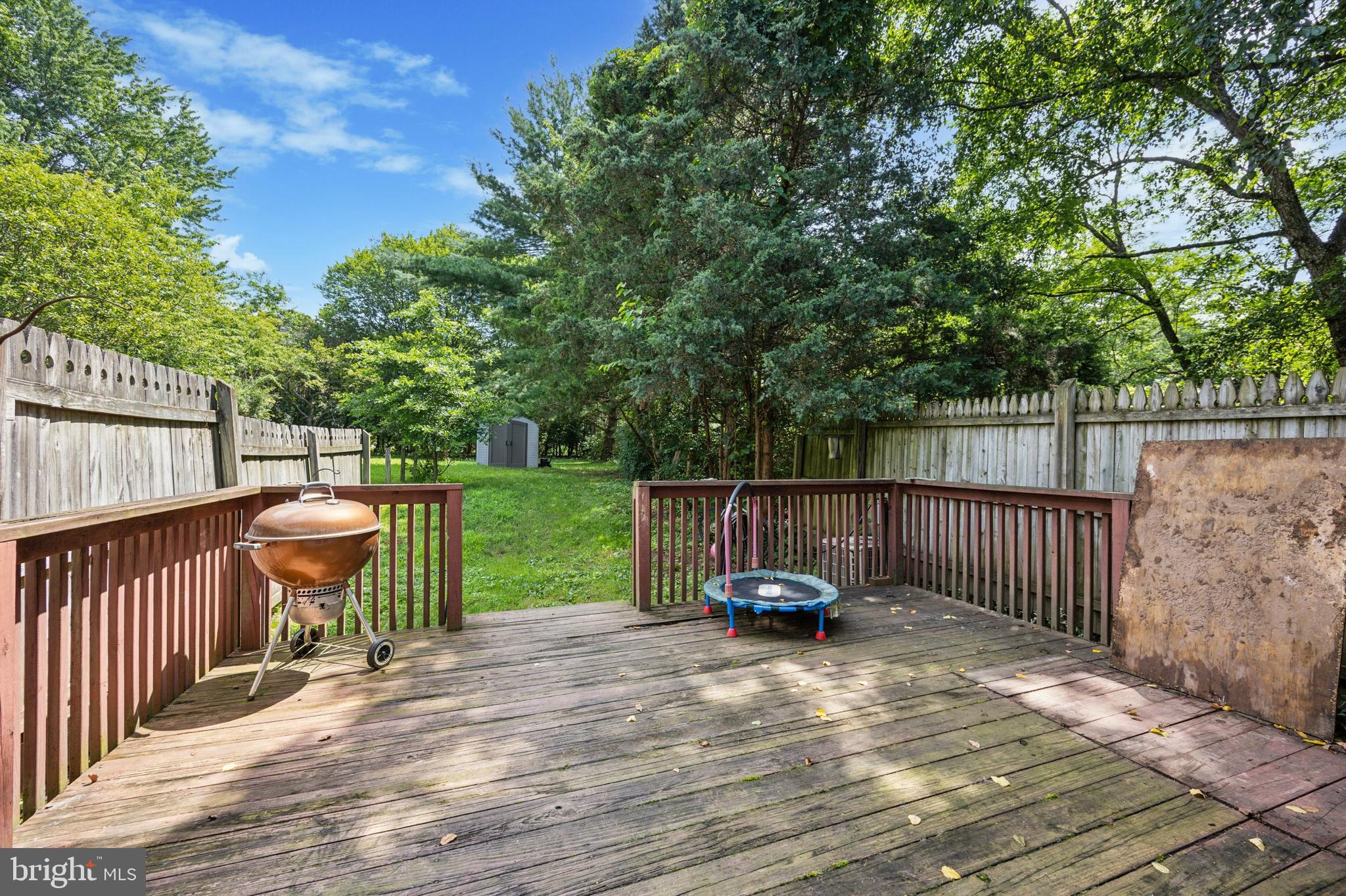 HUNTERS RUN - Residential