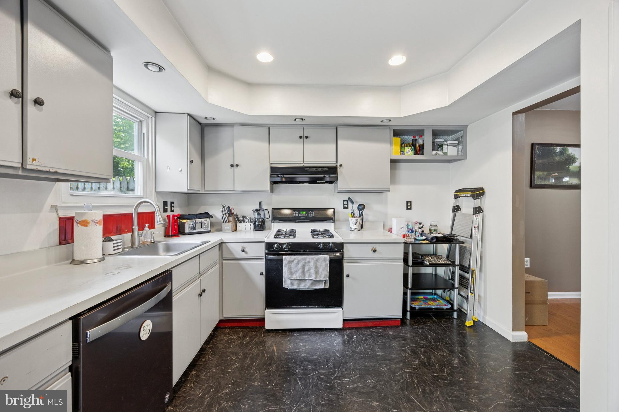 HUNTERS RUN - Residential