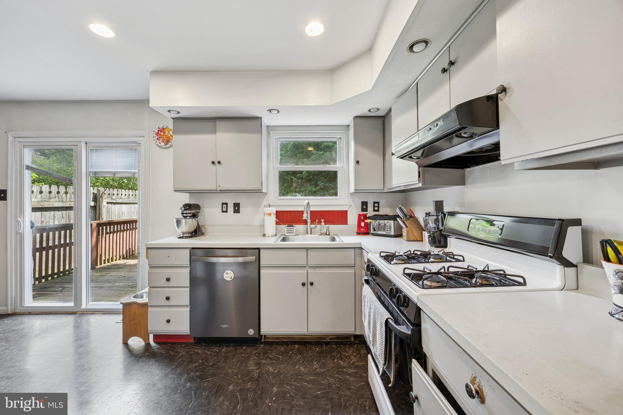 HUNTERS RUN - Residential