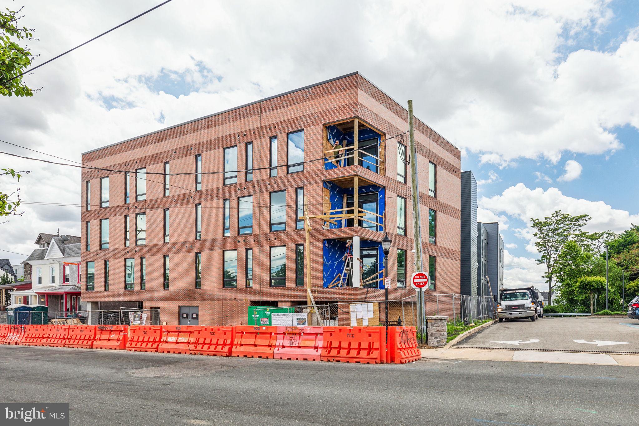 ROXBOROUGH - Residential Lease