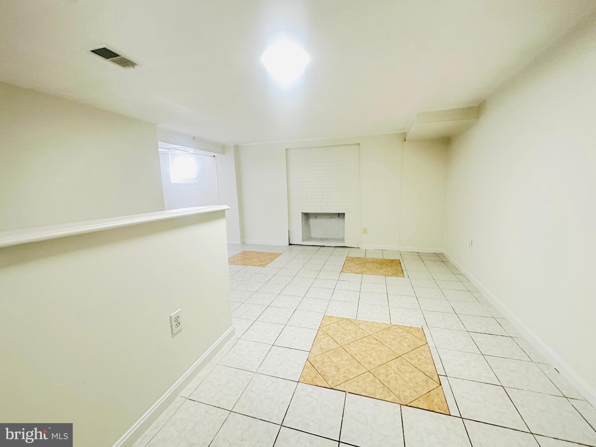 BRISTOW - Residential Lease