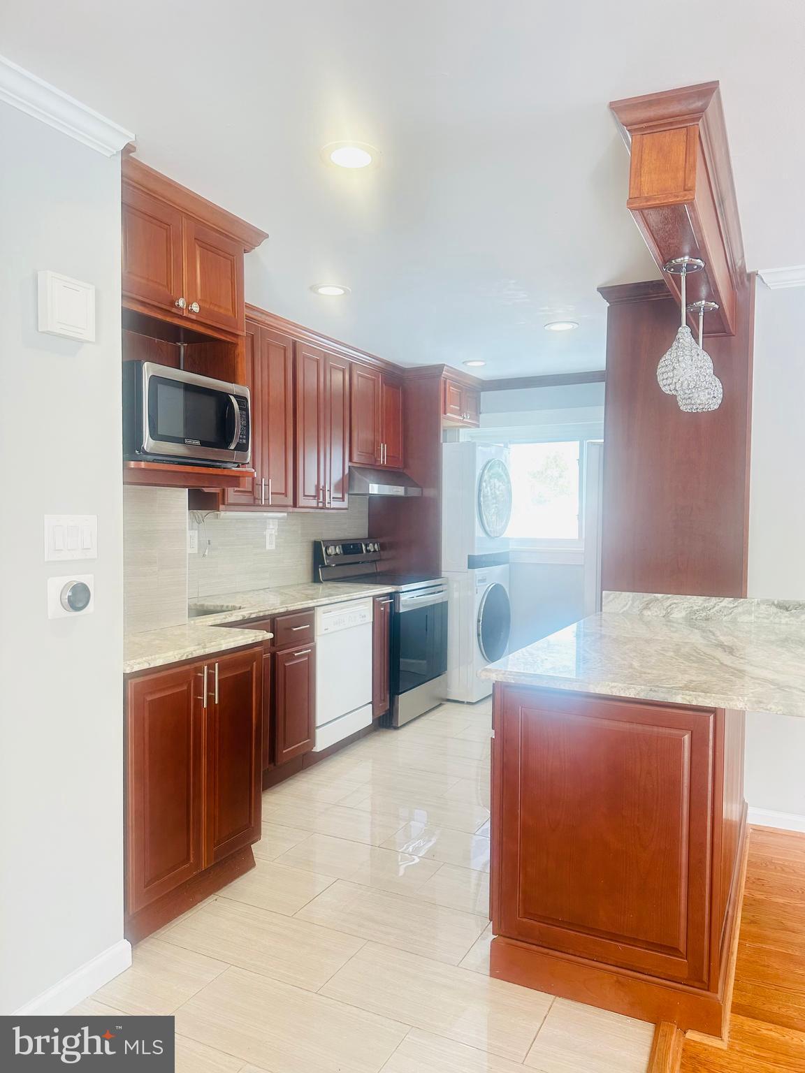 BRISTOW - Residential Lease