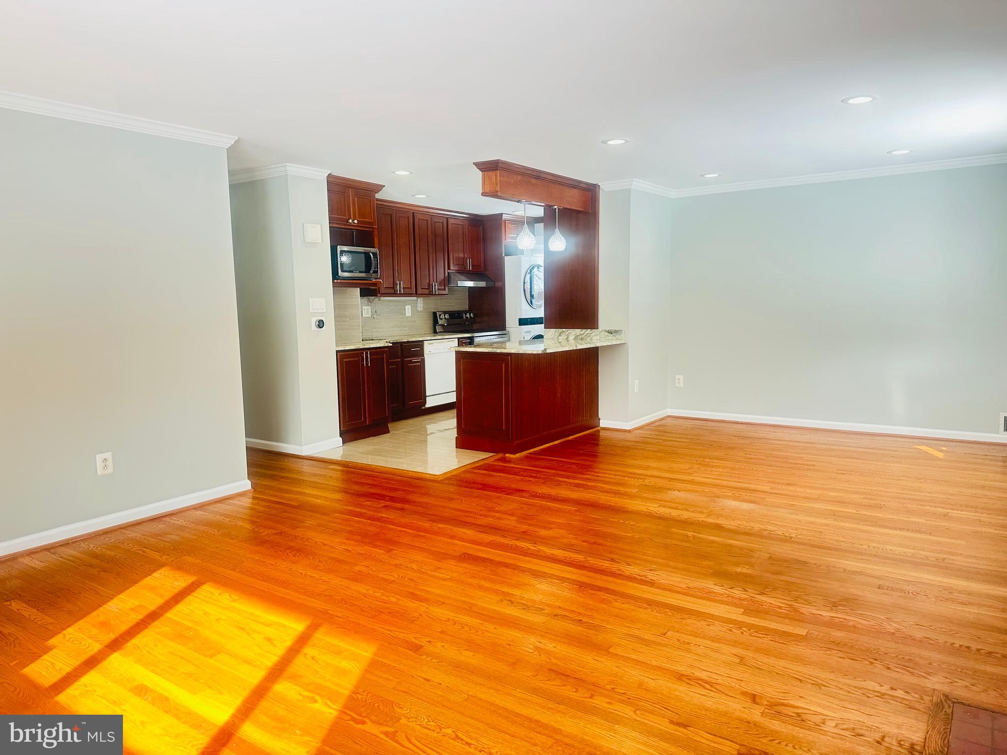 BRISTOW - Residential Lease