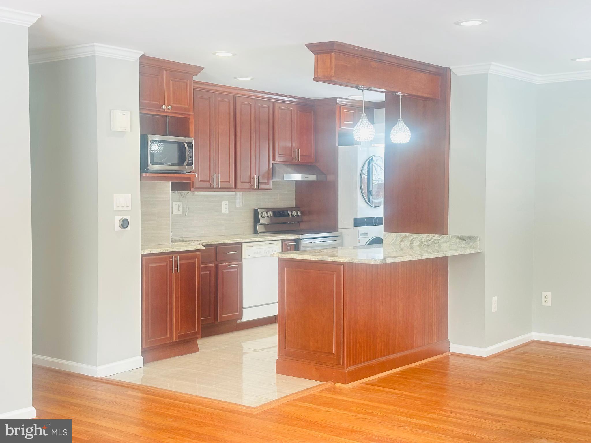 BRISTOW - Residential Lease