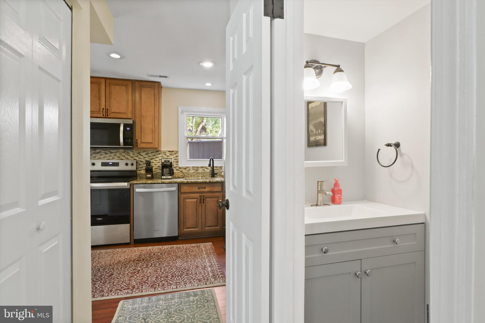 OAKTON CLOISTERS - Residential Lease