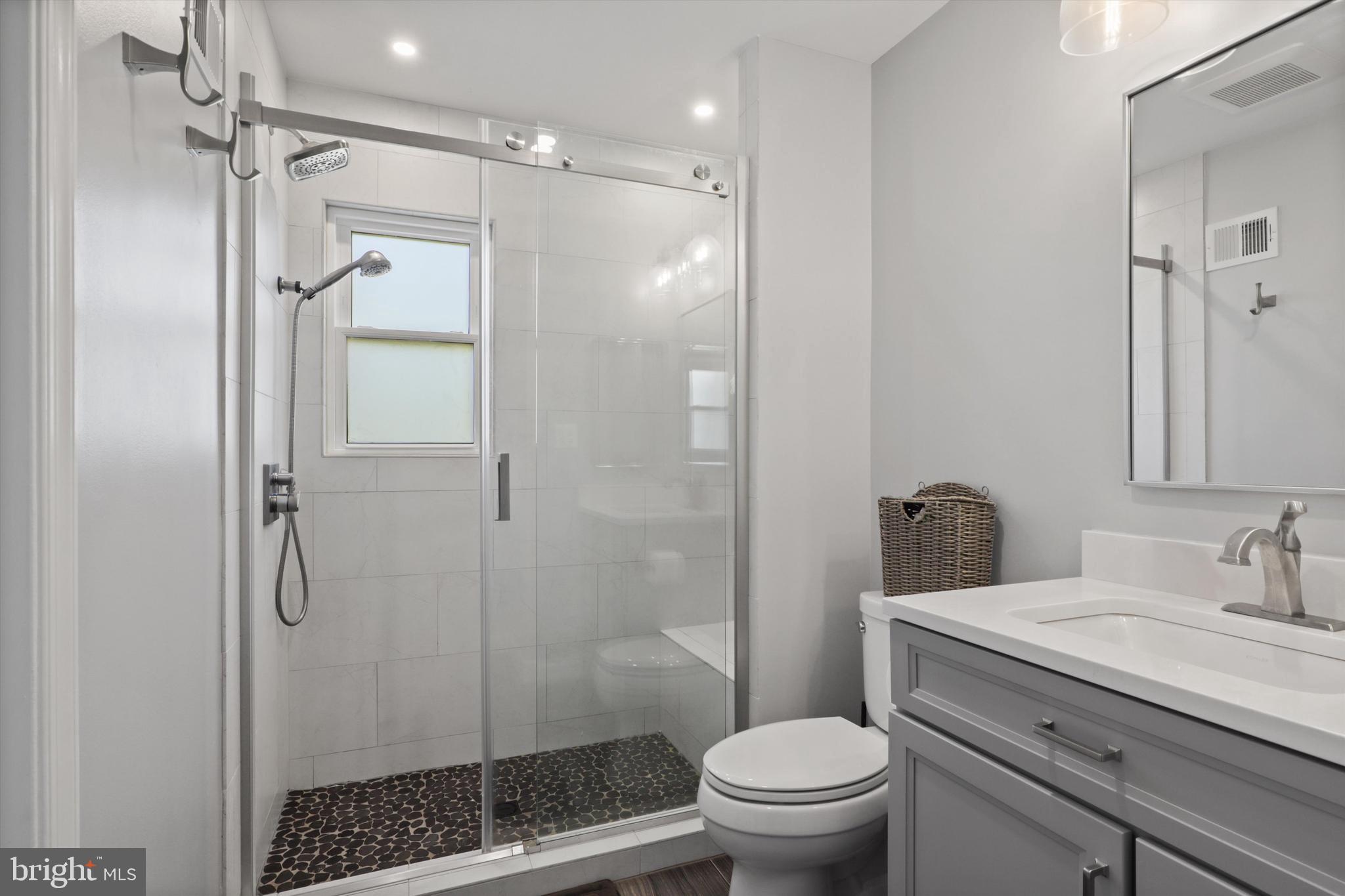 OAKTON CLOISTERS - Residential Lease