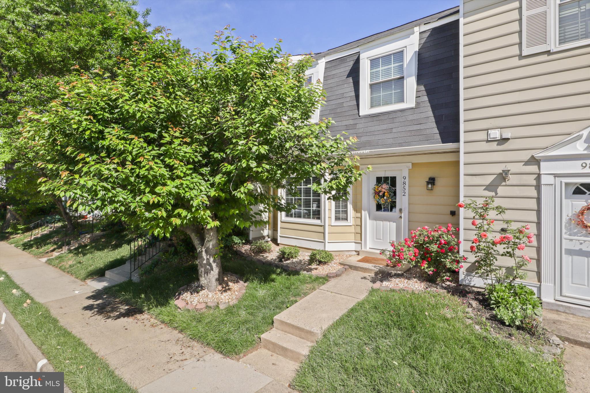 OAKTON CLOISTERS - Residential Lease