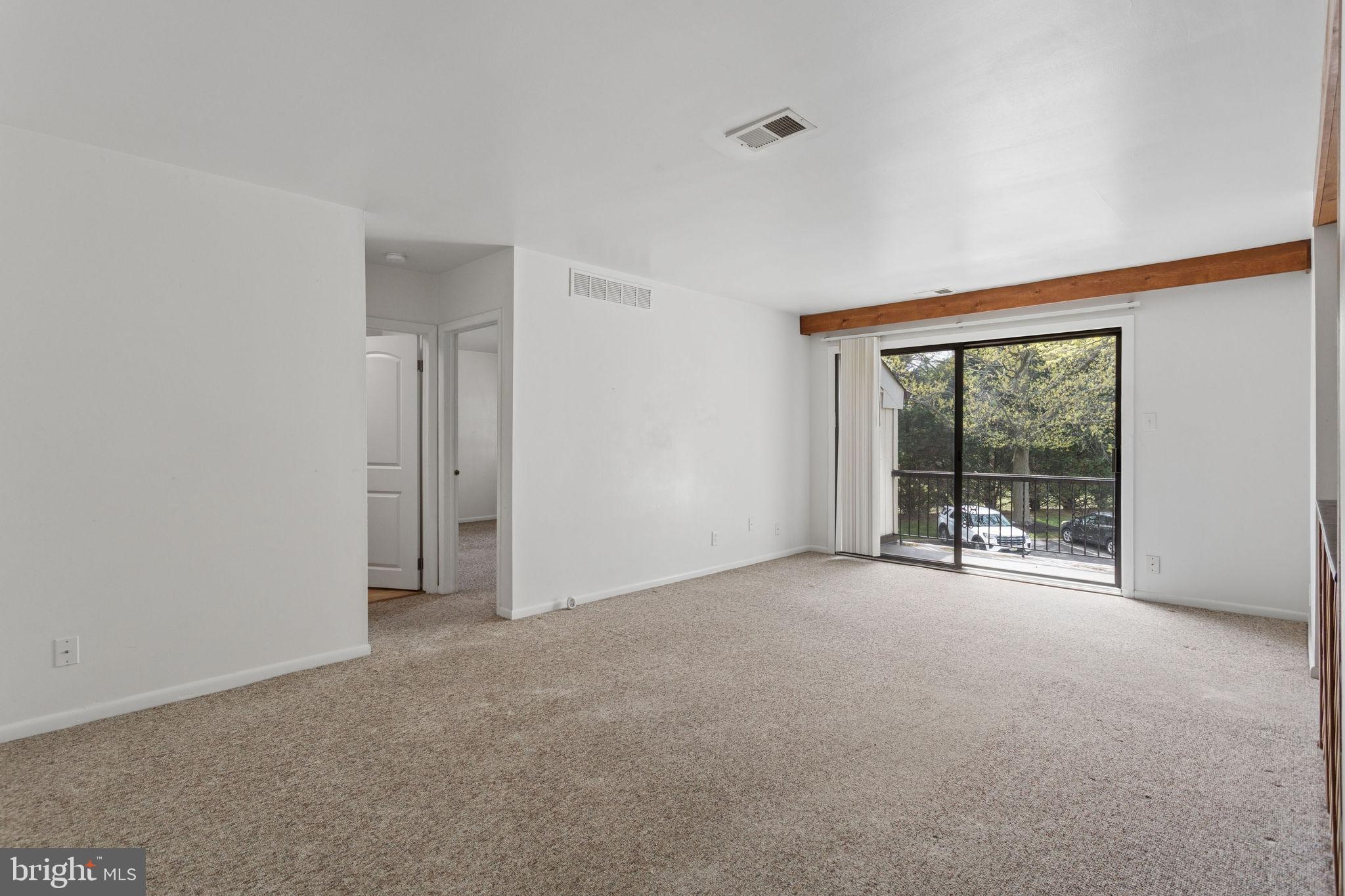 1475 MOUNT HOLLY ROAD R3