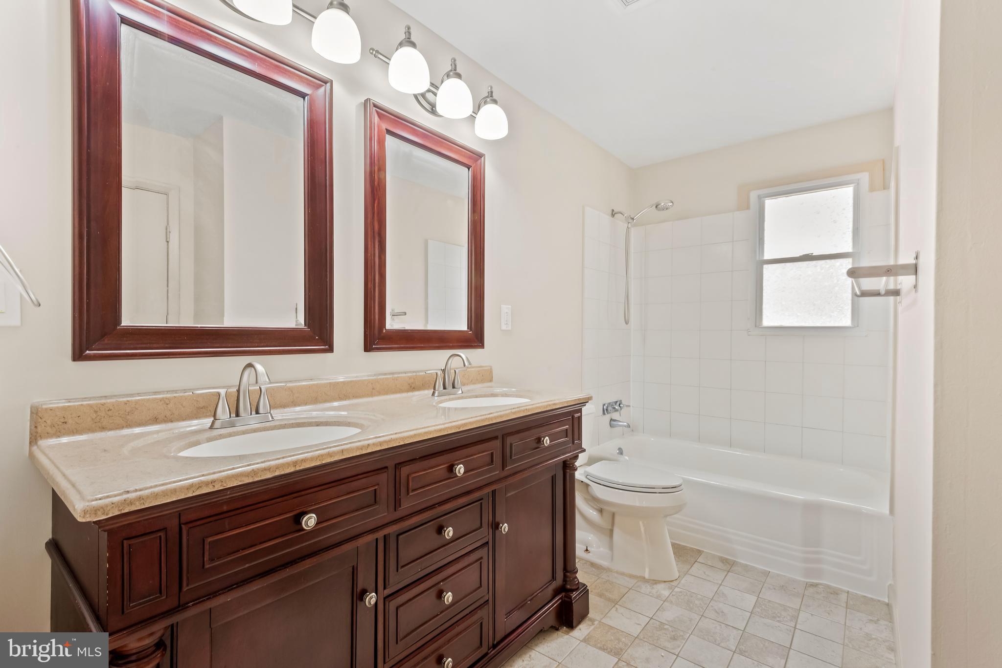 CROMWELL VALLEY - Residential