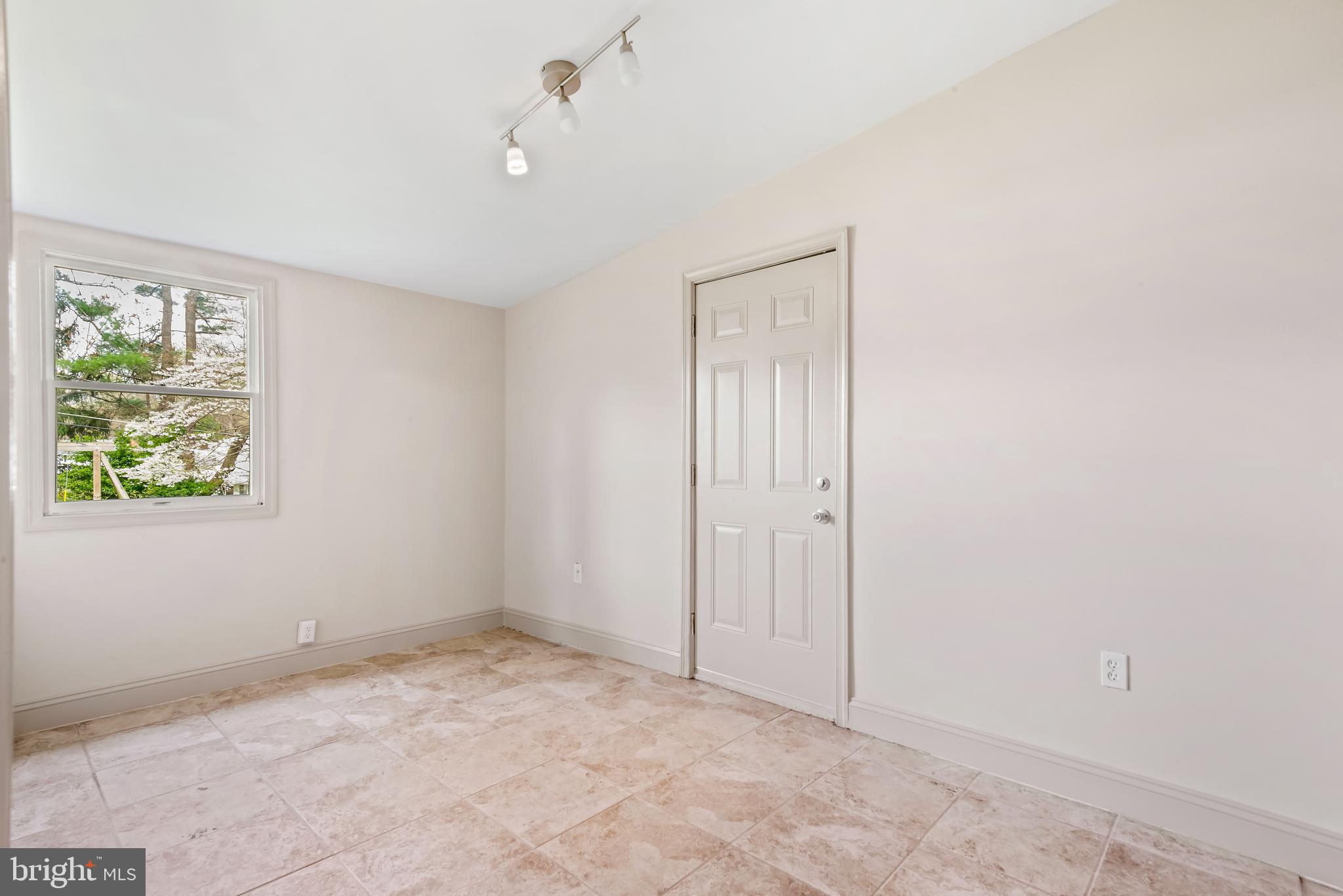 CROMWELL VALLEY - Residential