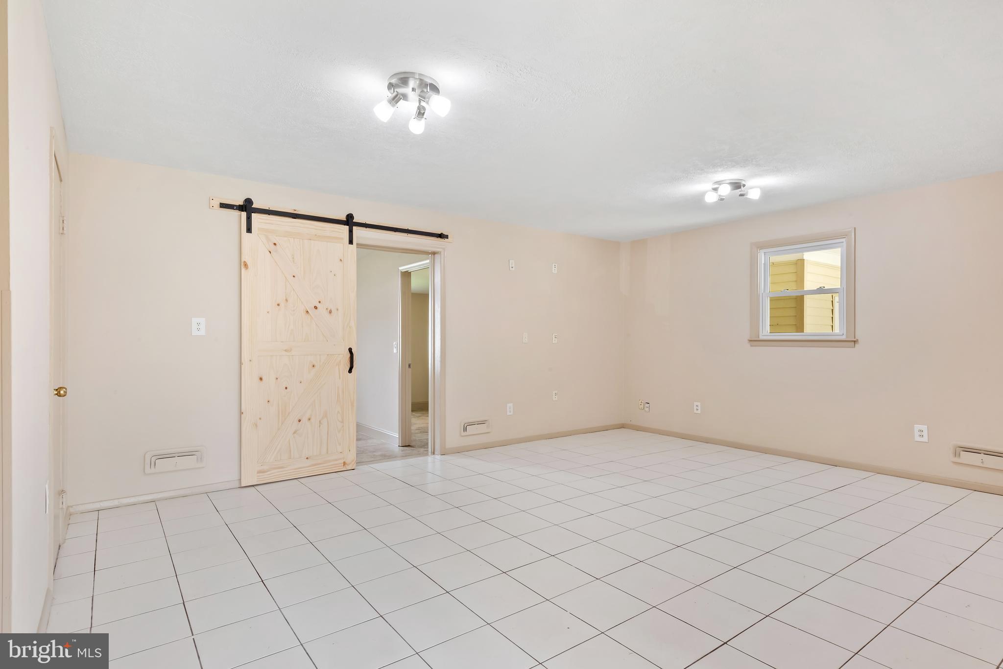 CROMWELL VALLEY - Residential