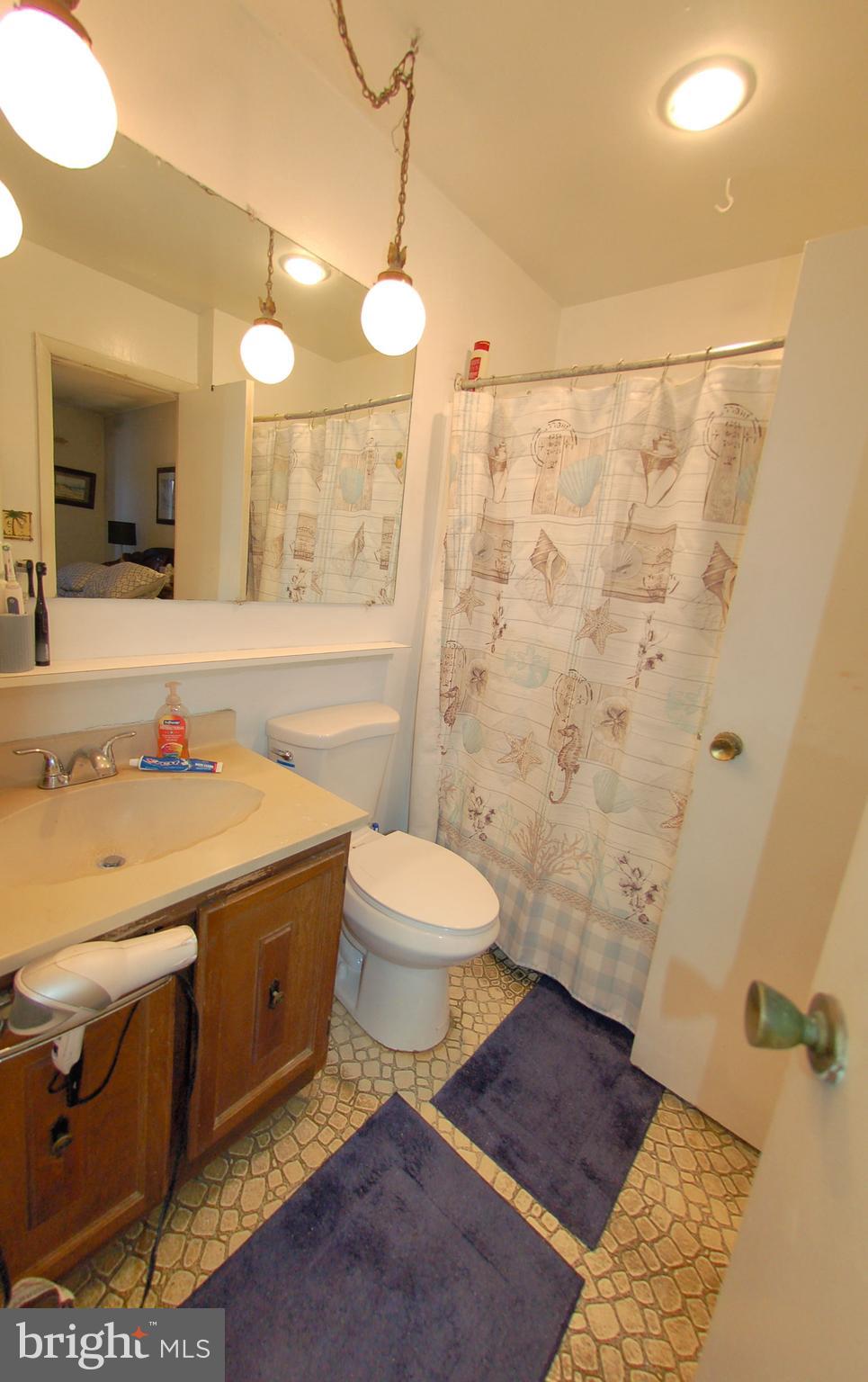 SALTAIRE AT ANNAPOLIS CONDOS - Residential