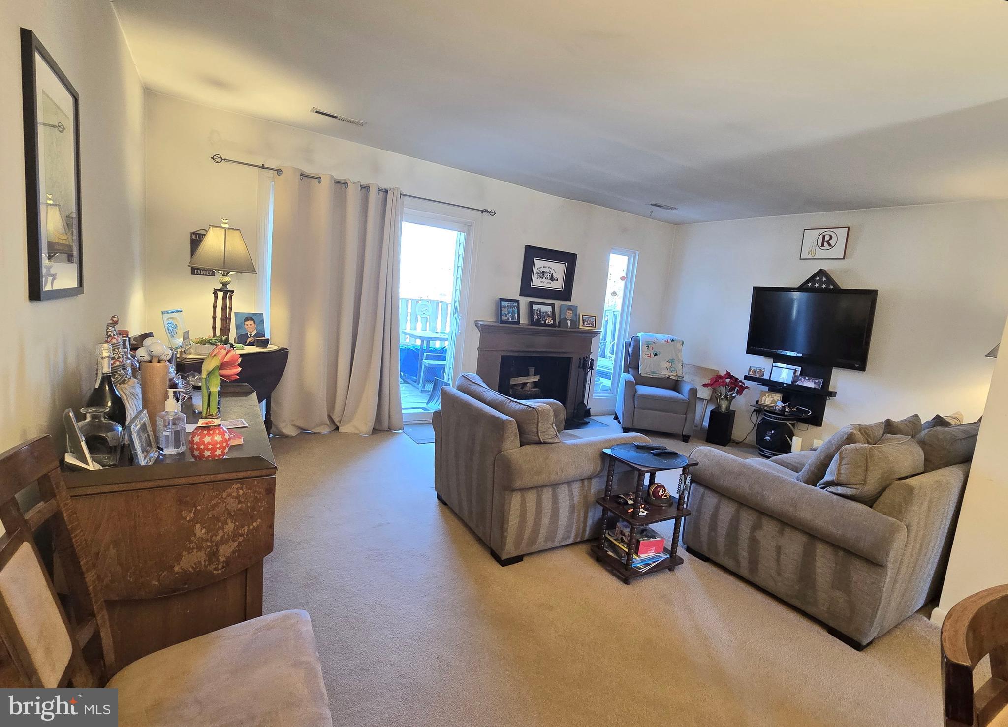 SALTAIRE AT ANNAPOLIS CONDOS - Residential