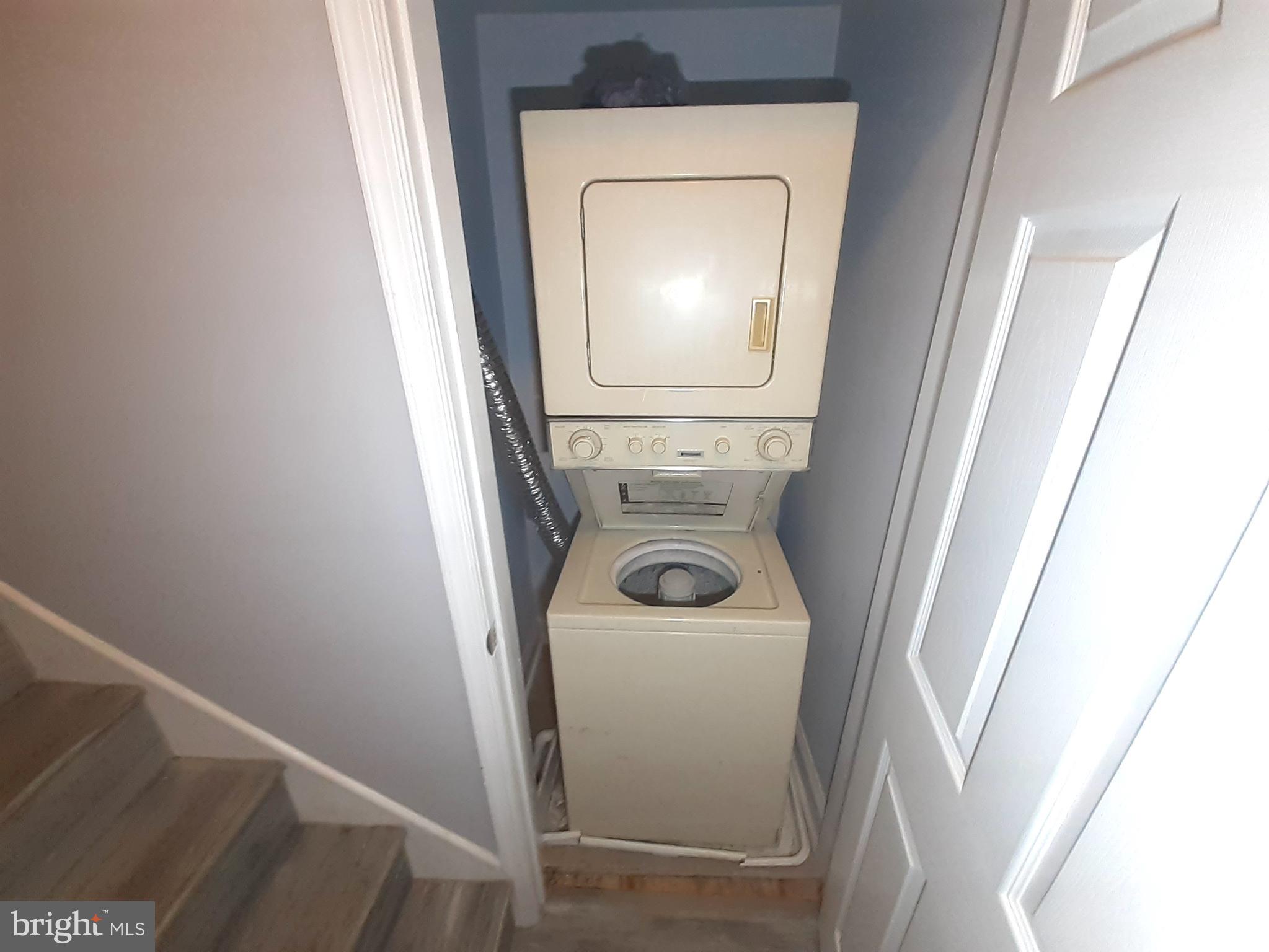 EAST BALTIMORE MIDWAY - Residential