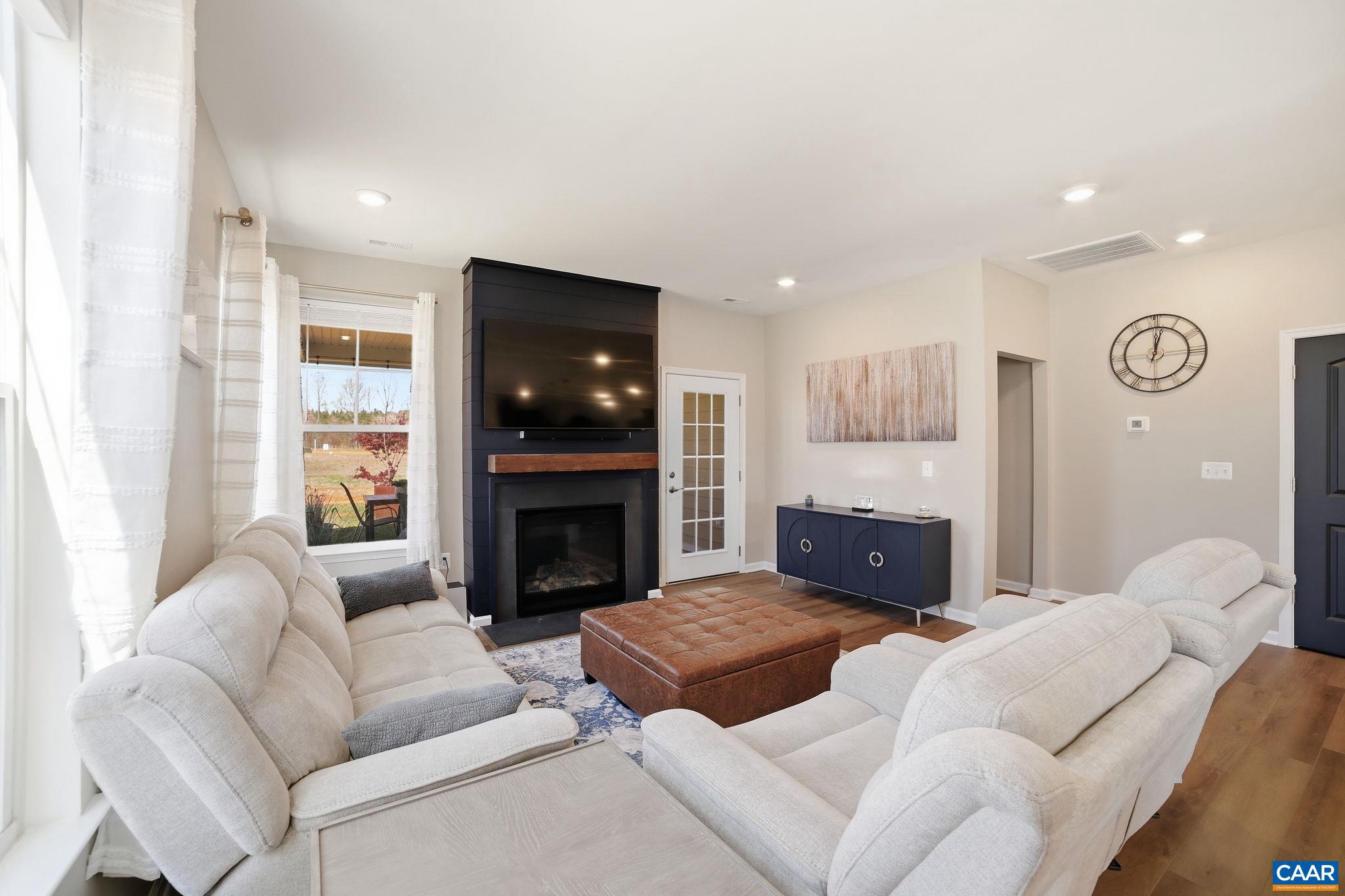 SPRING CREEK - Residential