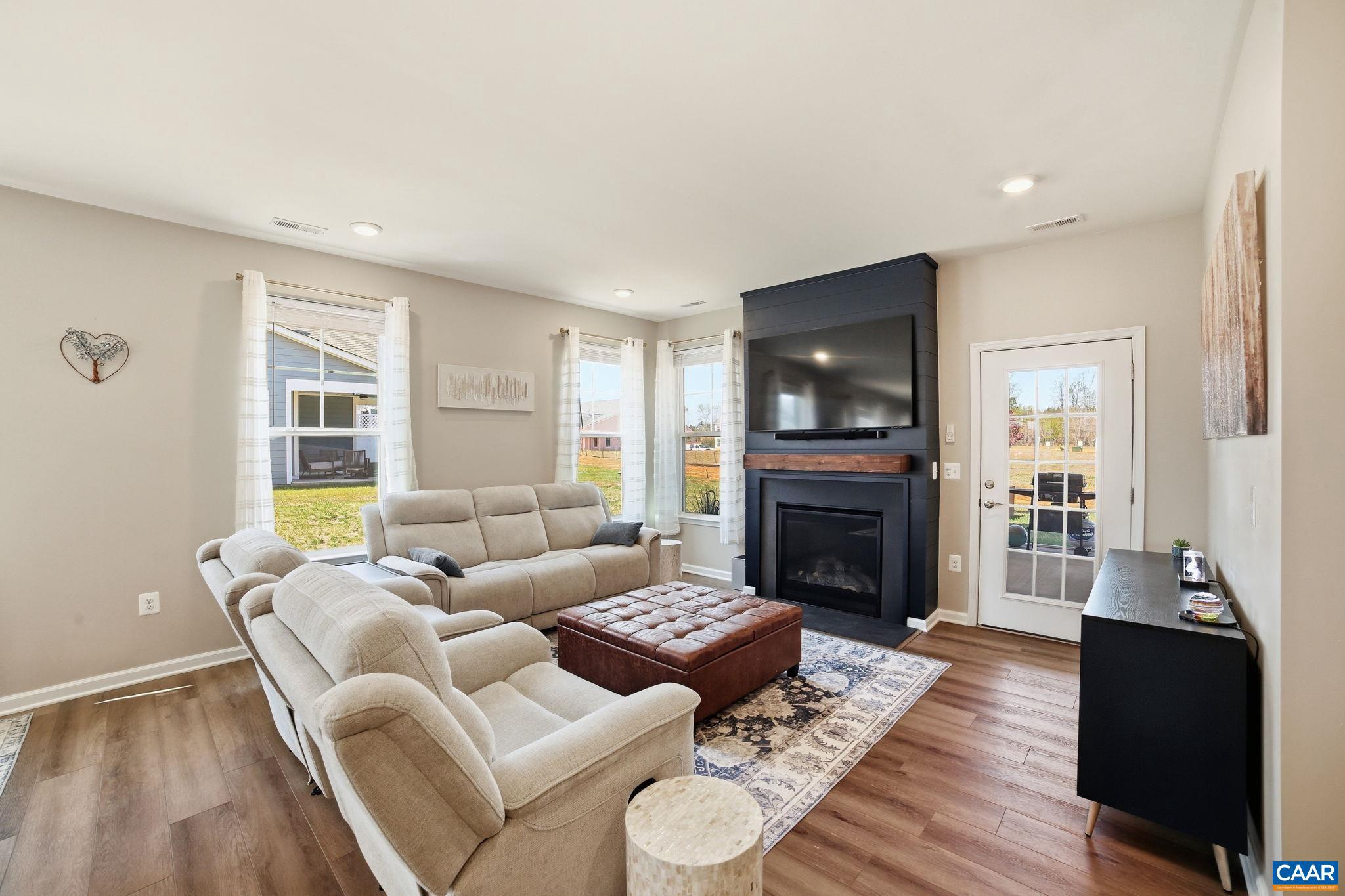 SPRING CREEK - Residential