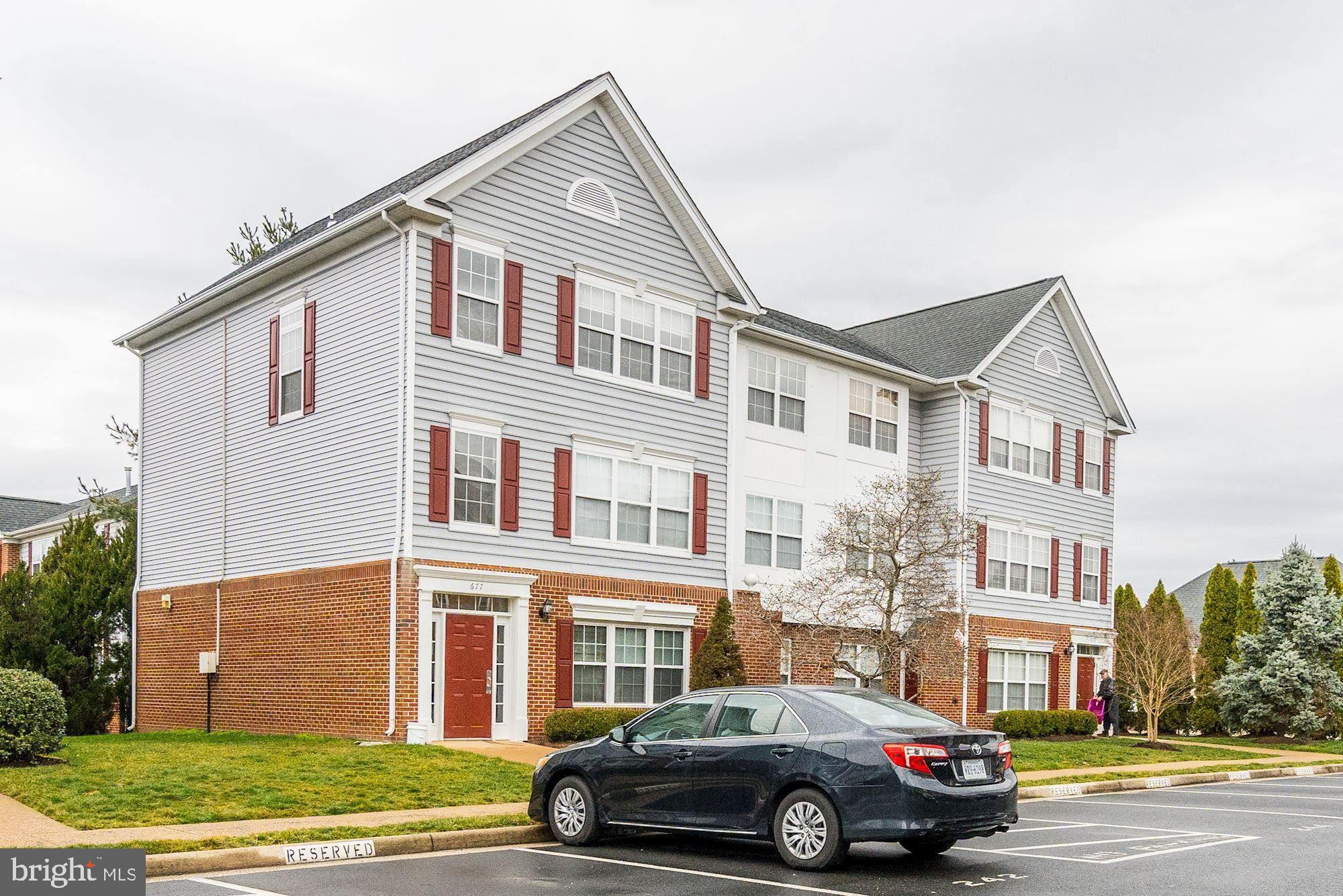 LEESBURG GATEWAY II - Residential Lease