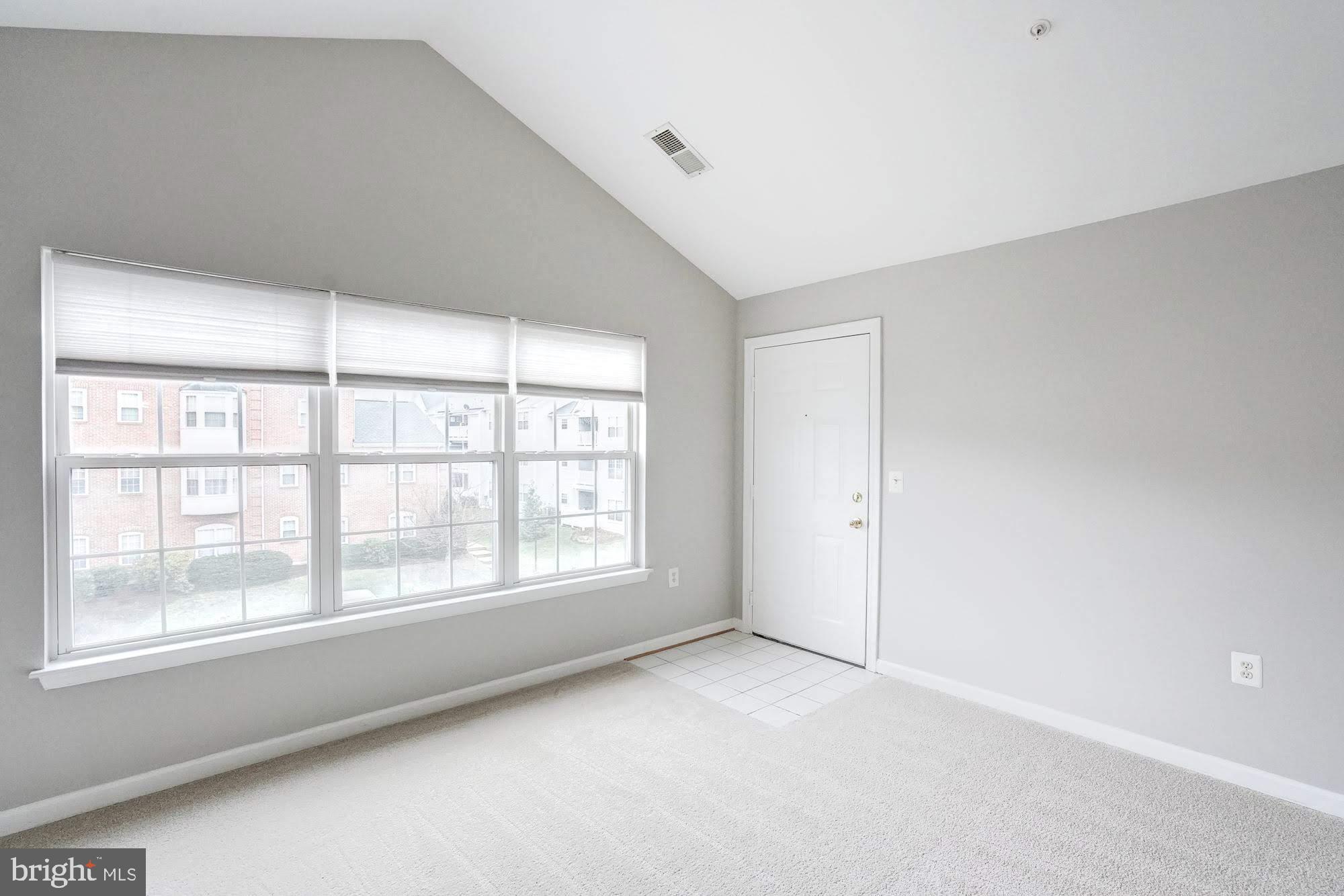 LEESBURG GATEWAY II - Residential Lease