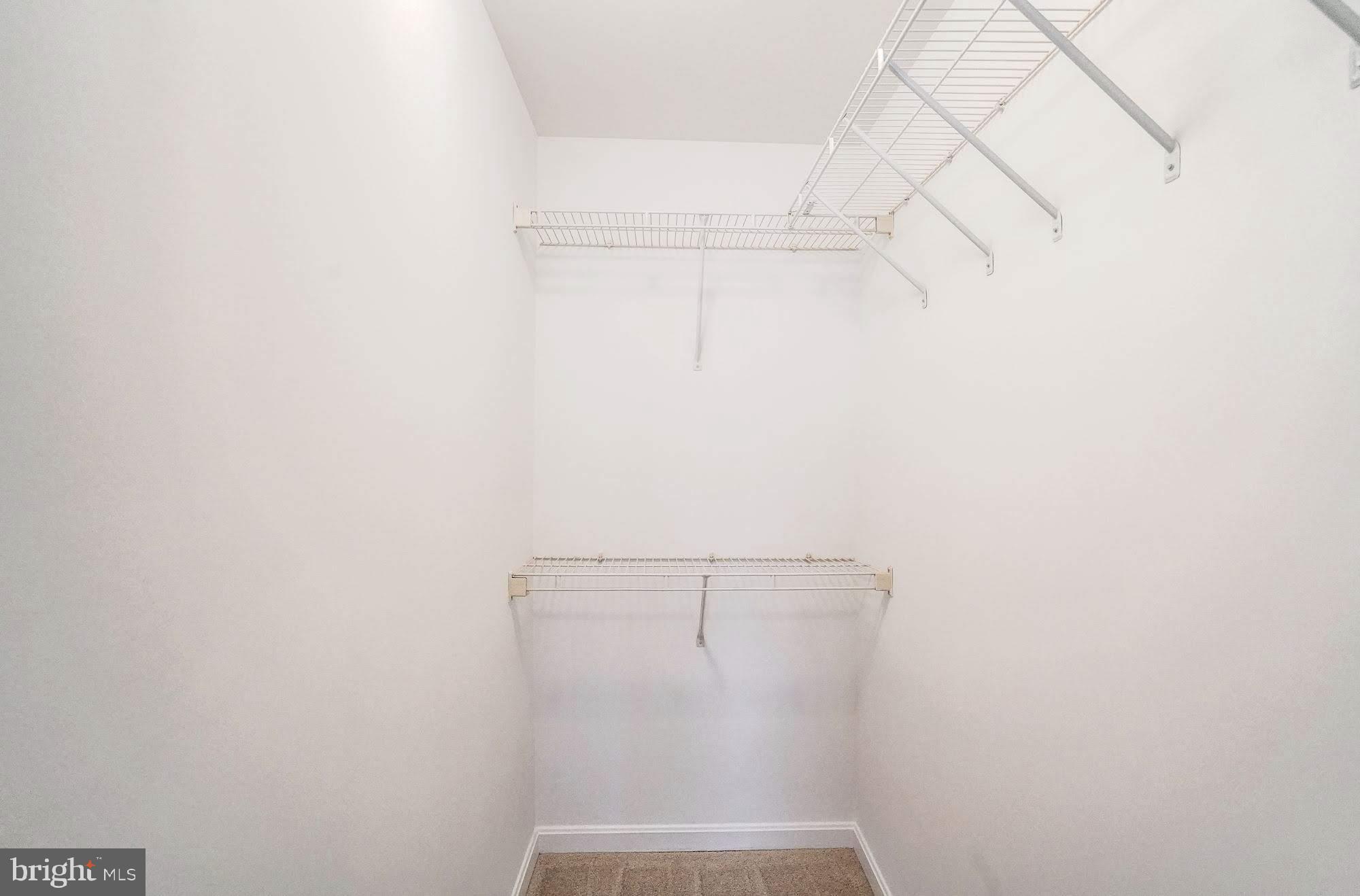 LEESBURG GATEWAY II - Residential Lease