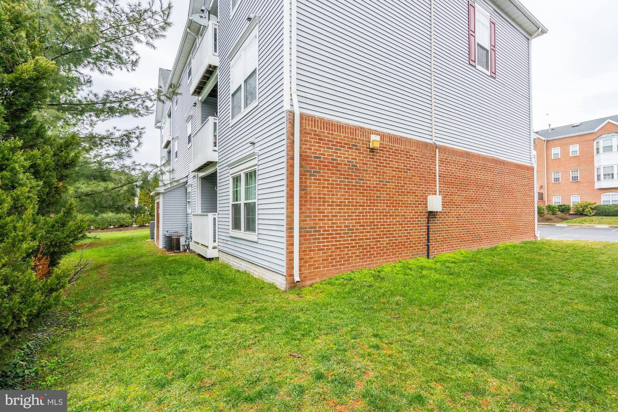 LEESBURG GATEWAY II - Residential Lease