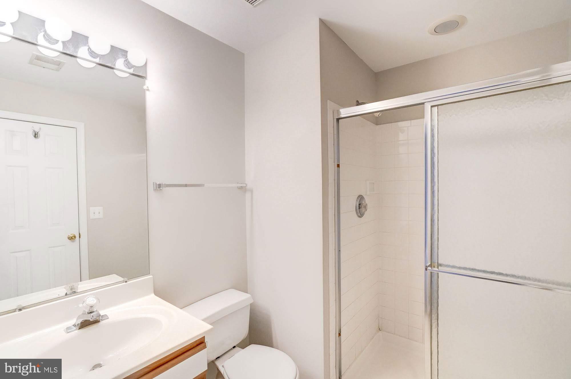 LEESBURG GATEWAY II - Residential Lease