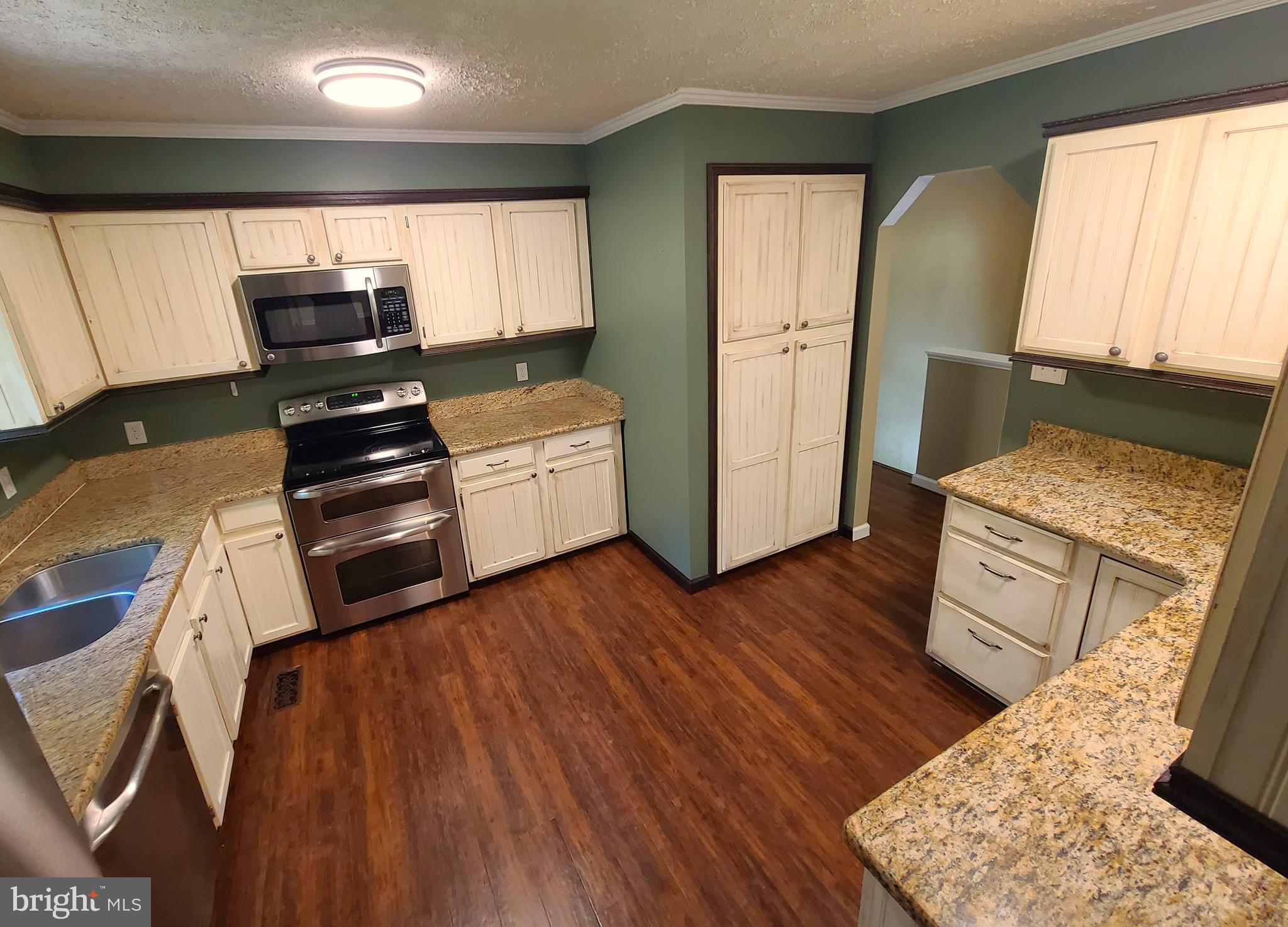 CONCORD ESTATES - Residential Lease