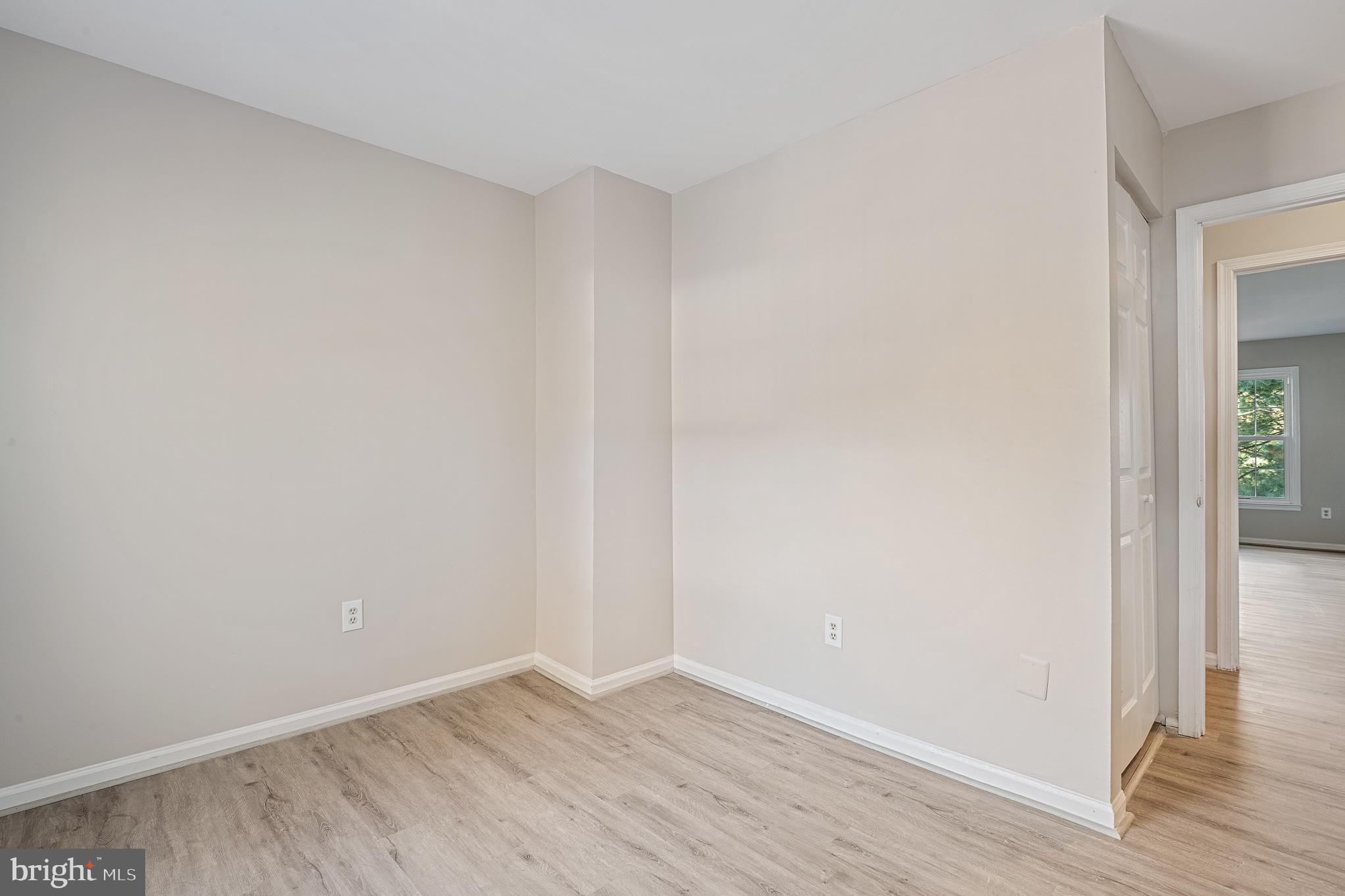 WOODLAND HILLS - Residential