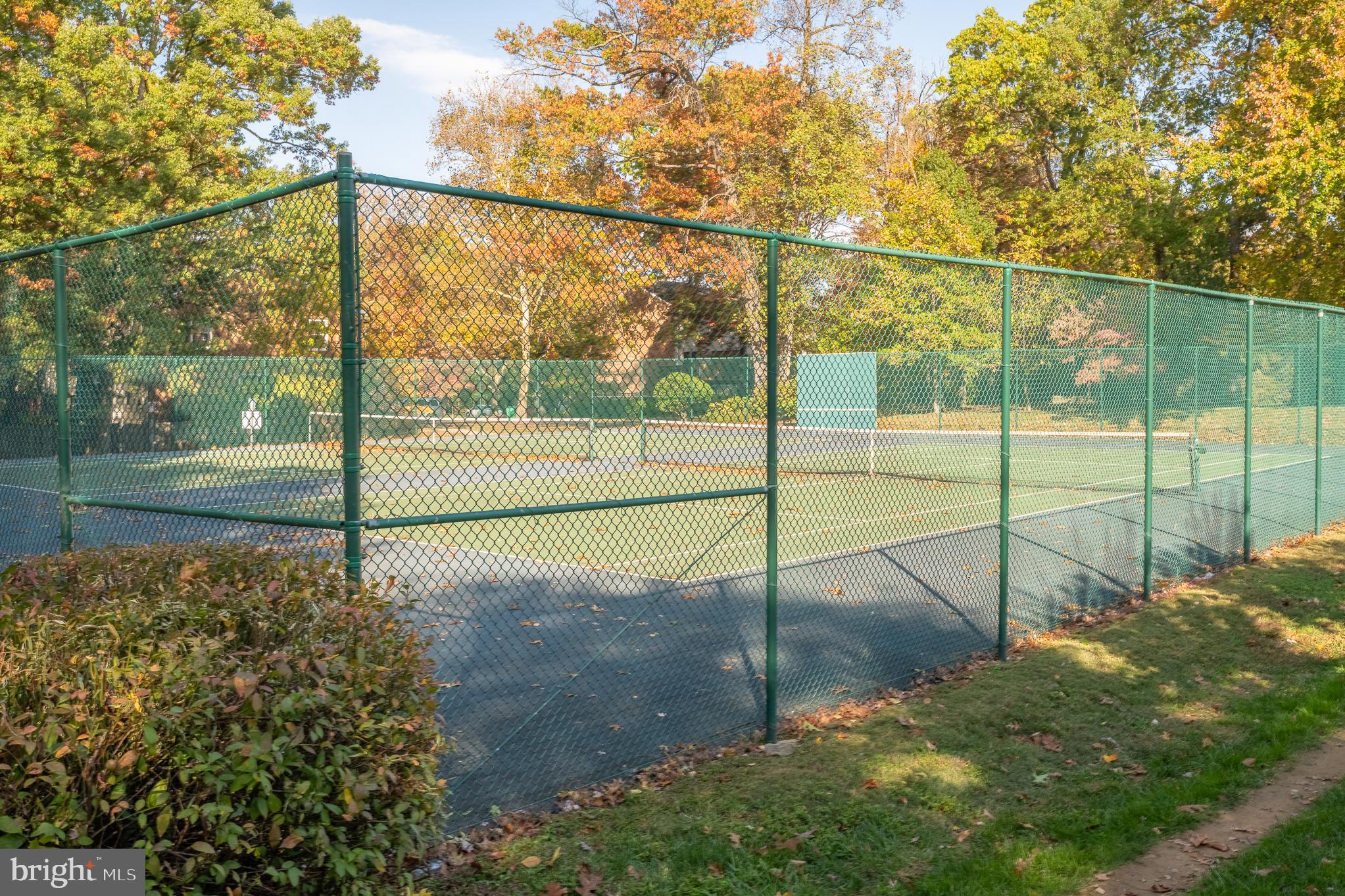 WOODLAND HILLS - Residential