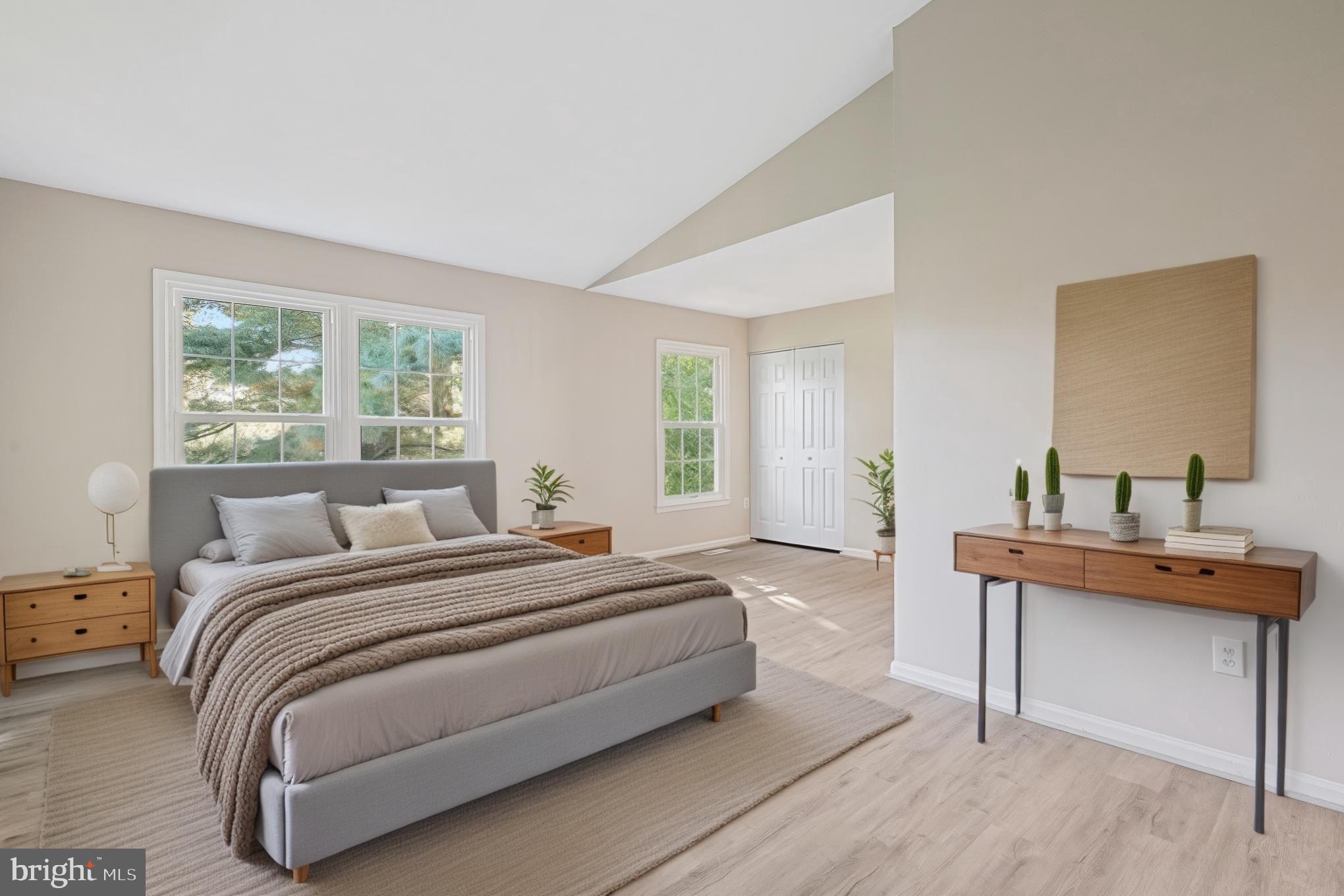 WOODLAND HILLS - Residential