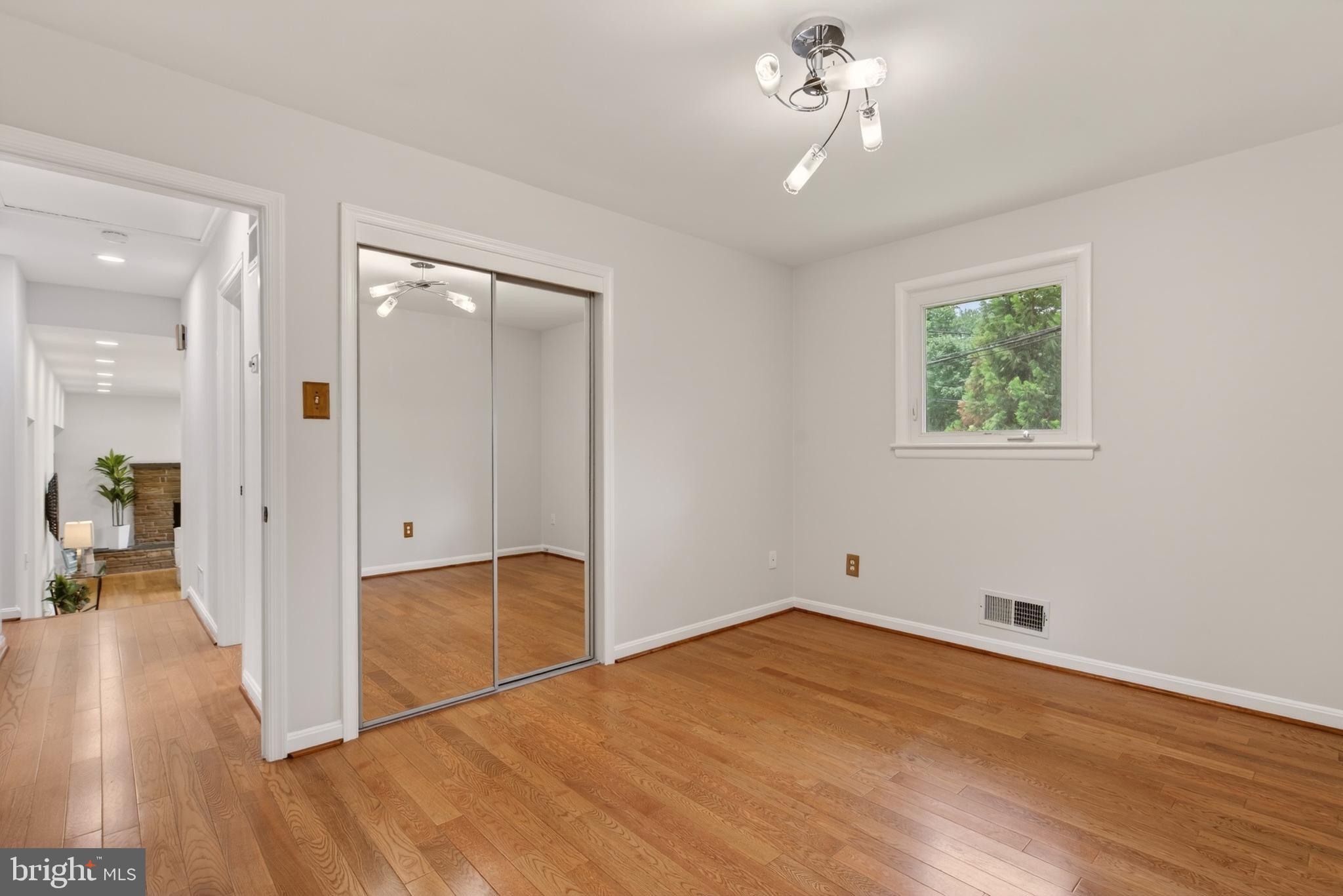 KENWOOD PARK - Residential
