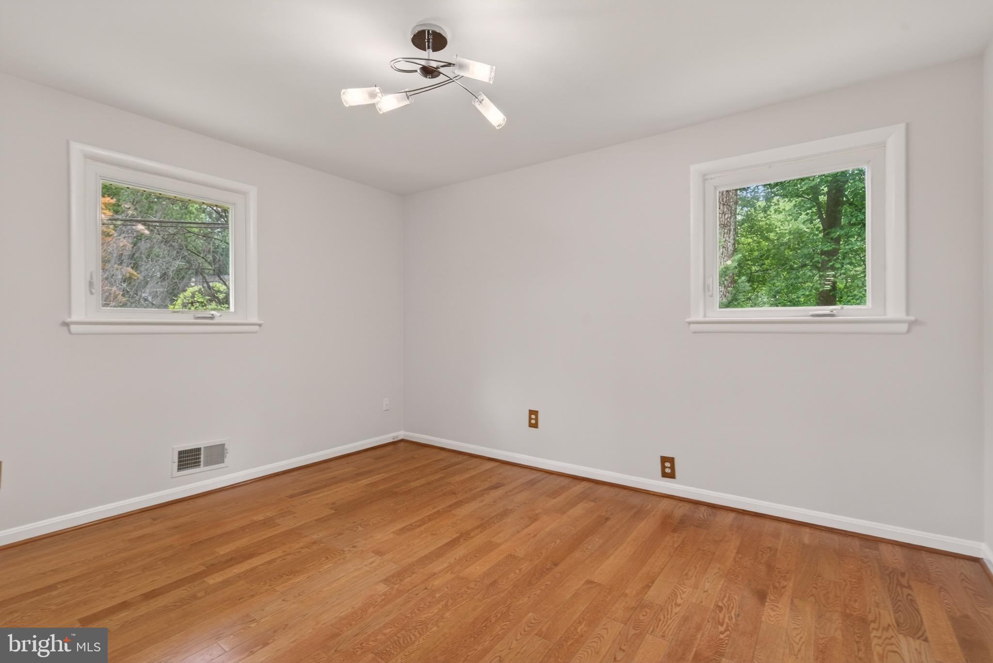 KENWOOD PARK - Residential
