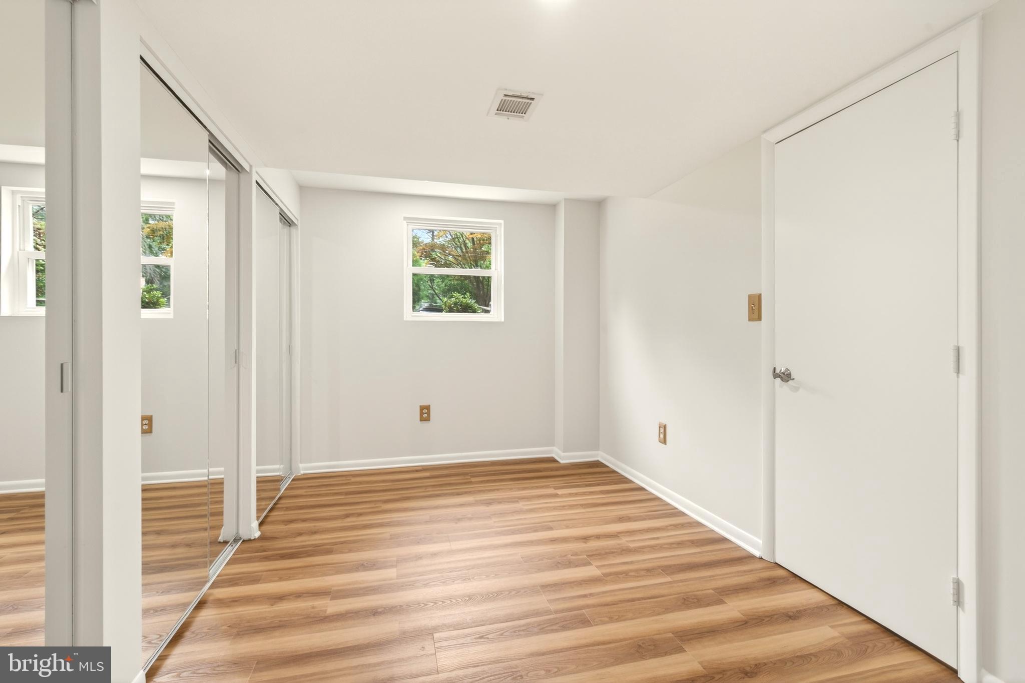 KENWOOD PARK - Residential