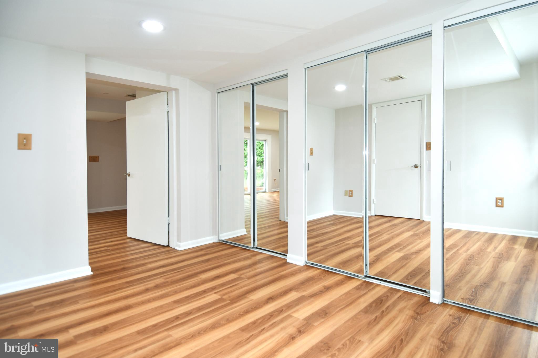 KENWOOD PARK - Residential