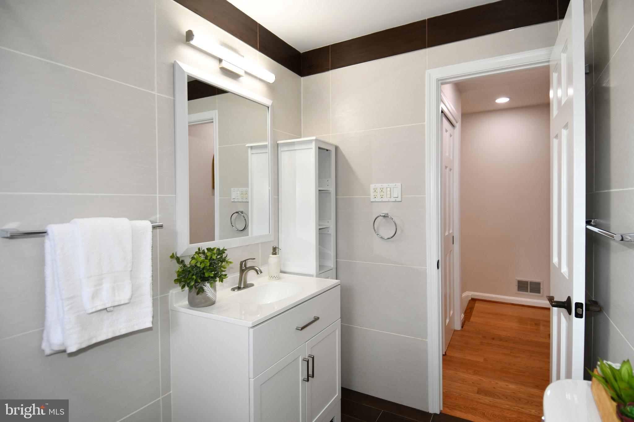KENWOOD PARK - Residential