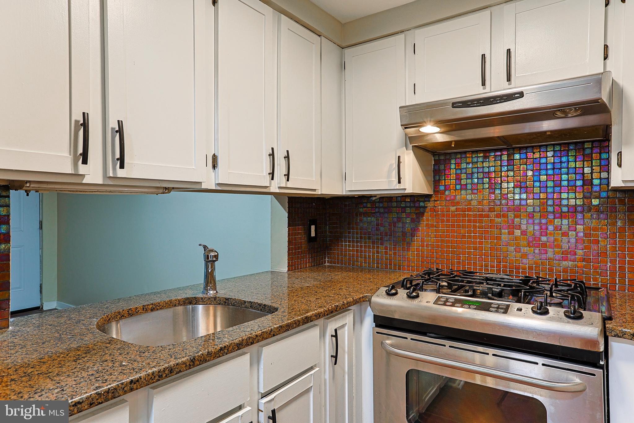 WASHINGTON SQ - Residential